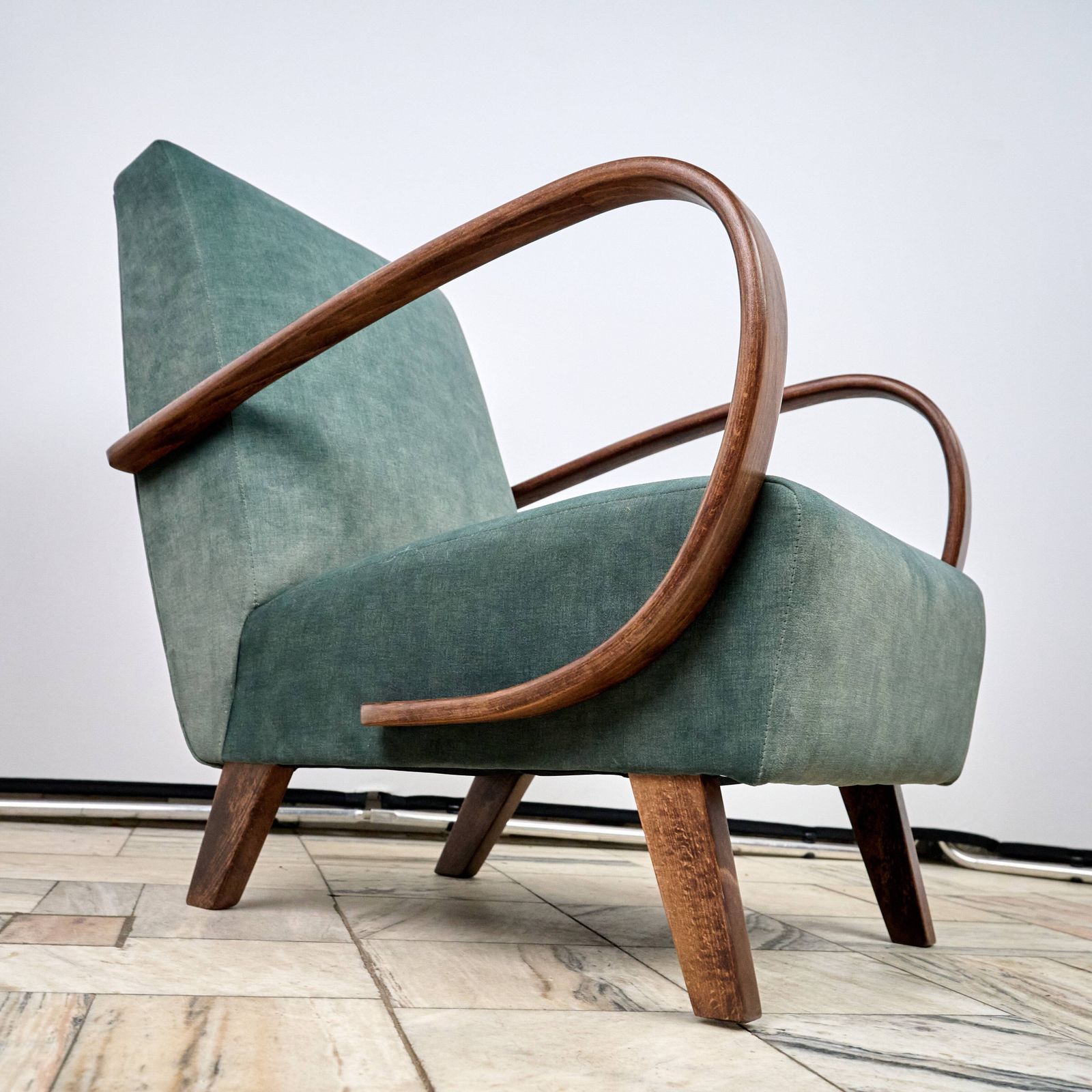 862.0 H 410 Armchair Designed By Jindrich Halabala, 1940s, Czechoslovakia photo