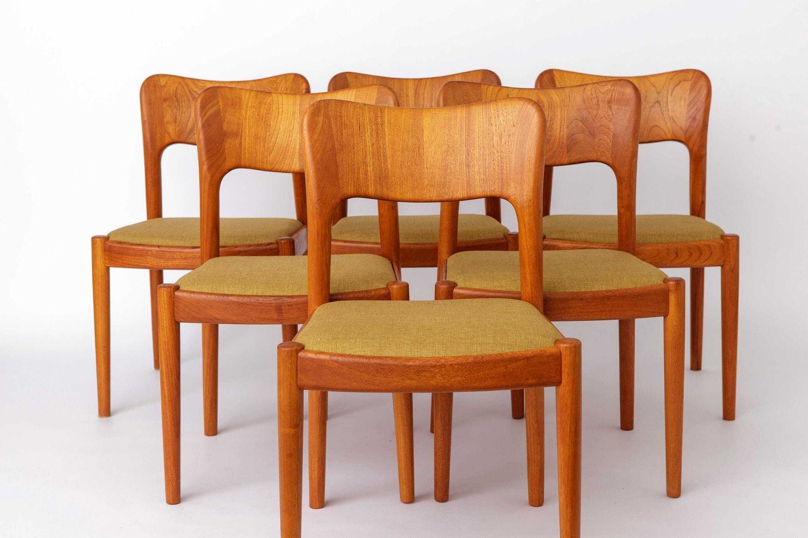 Set Van 6 Niels Koefoed "Ole" Eetkamerstoelen, Deense Mid Century Teakhouten Stoelen Jaren 1970, Koefoeds Hornslet Vintage Stoelen