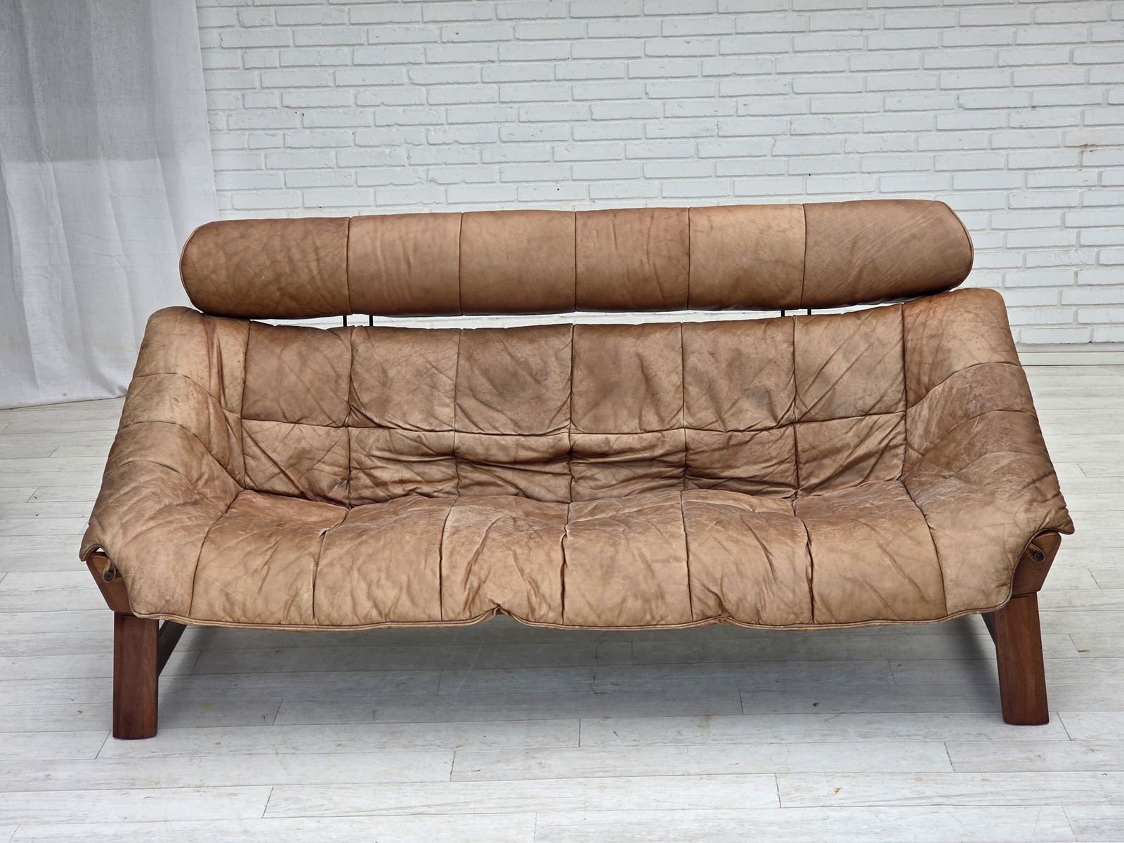 Ca. Jaren 1970, Noors Design Van Jan Erik Lindgren, 2 Zitsbank Model "Amazon". photo furniture