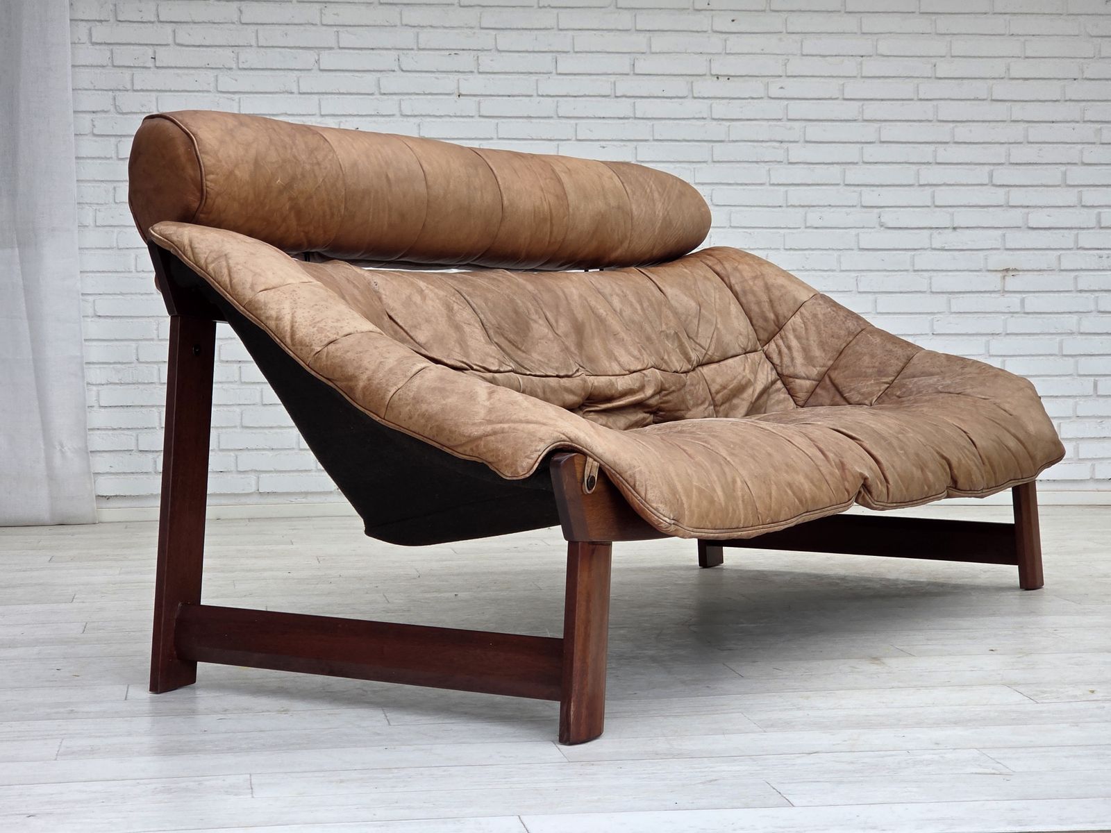 Ca. Jaren 1970, Noors Design Van Jan Erik Lindgren, 2 Zitsbank Model "Amazon". photo buy
