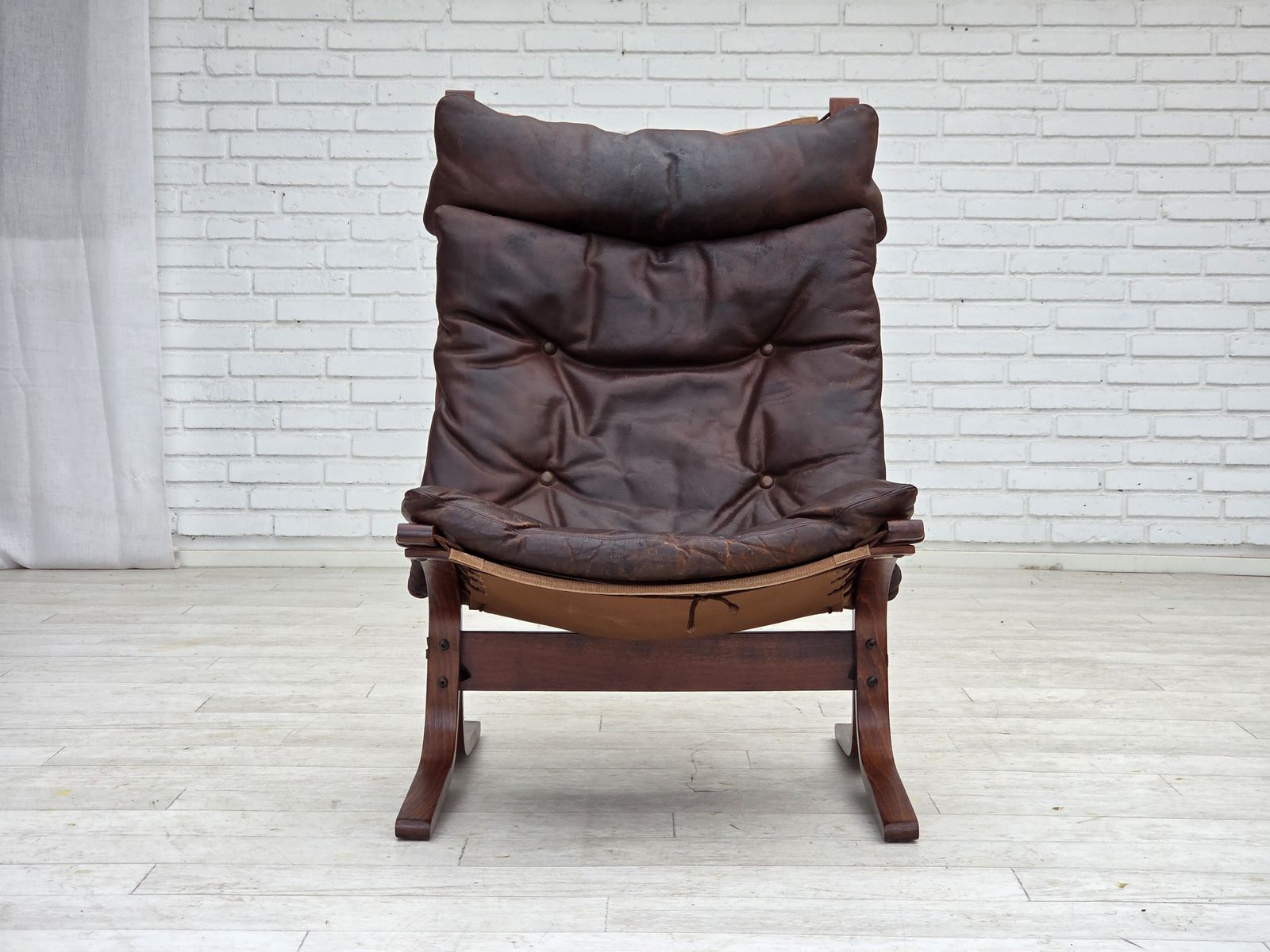 photo furniture 1970s, Norwegian Design By Ingmar Relling, Lounge Chair, Model "Siesta".