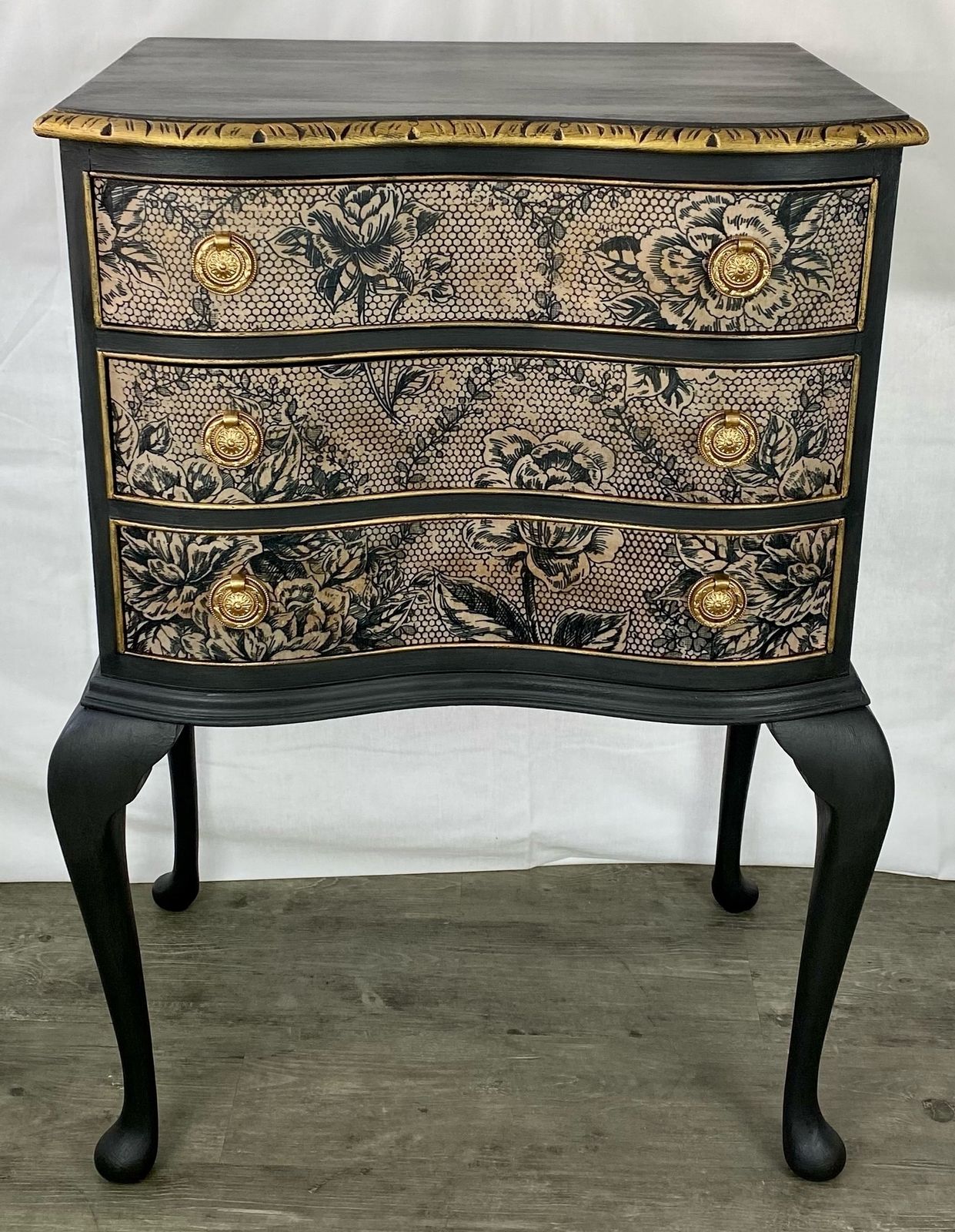 Small Chest Of Drawers, Upcycled photo vinterior