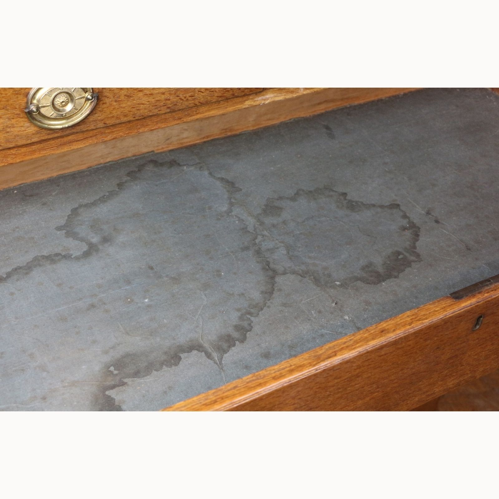 A Georgian Oak Two Over Four Chest Of Drawers Raised On Bracket Feet photo 650.0