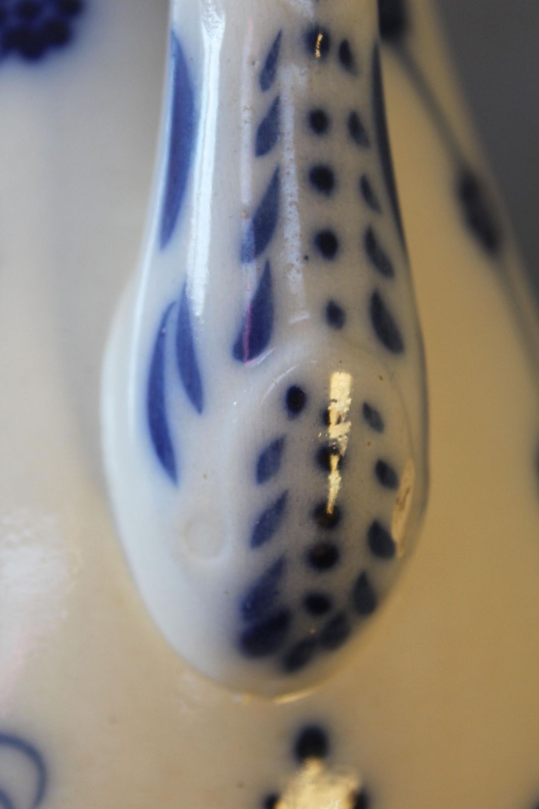 Antique 19th Century Ceramic Earthenware Large Coffee Pot, White Hand Painted Blue Onion Pattern, Dragon Animal Head Spout, Lid Not Original photo vinterior