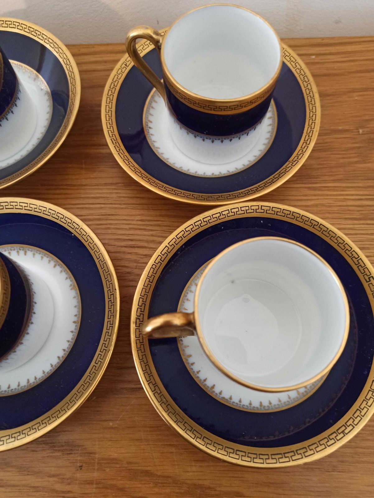 photo vinterior Vintage Epiag Royal, Cobalt Blue Small Cups And Saucers. Vintage. Very Good Condition.