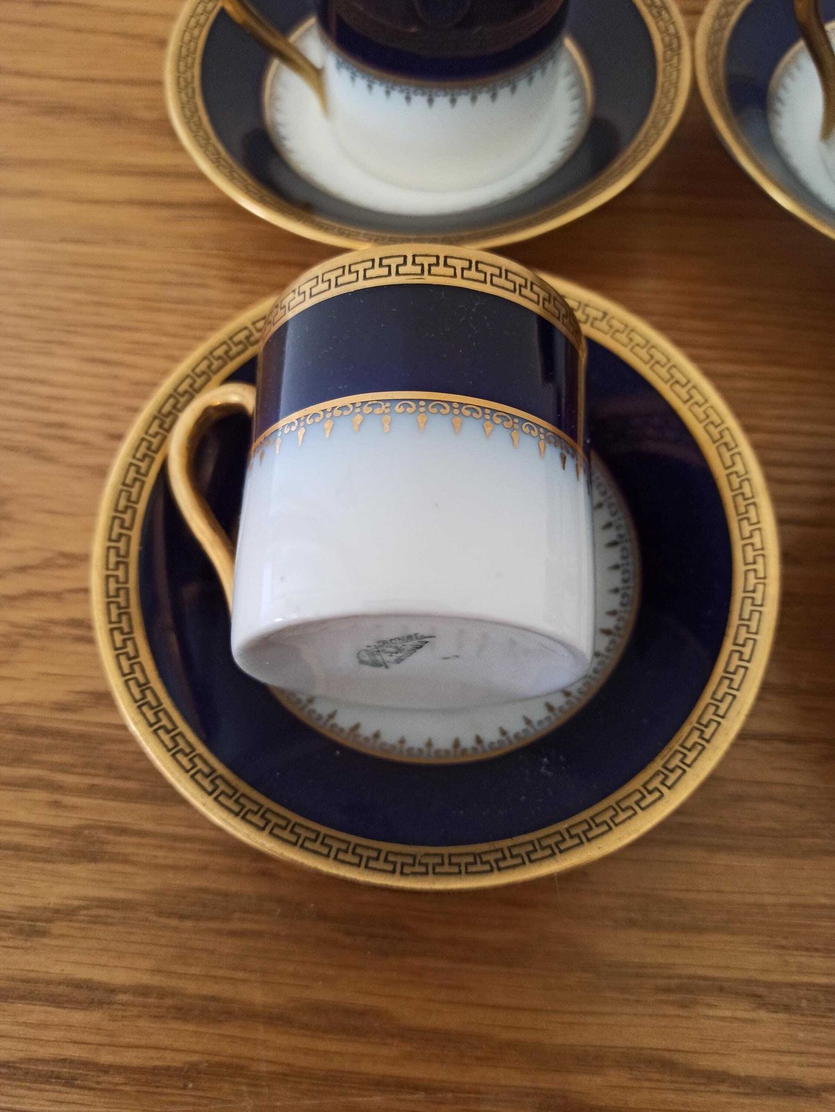 photo vintage Vintage Epiag Royal, Cobalt Blue Small Cups And Saucers. Vintage. Very Good Condition.