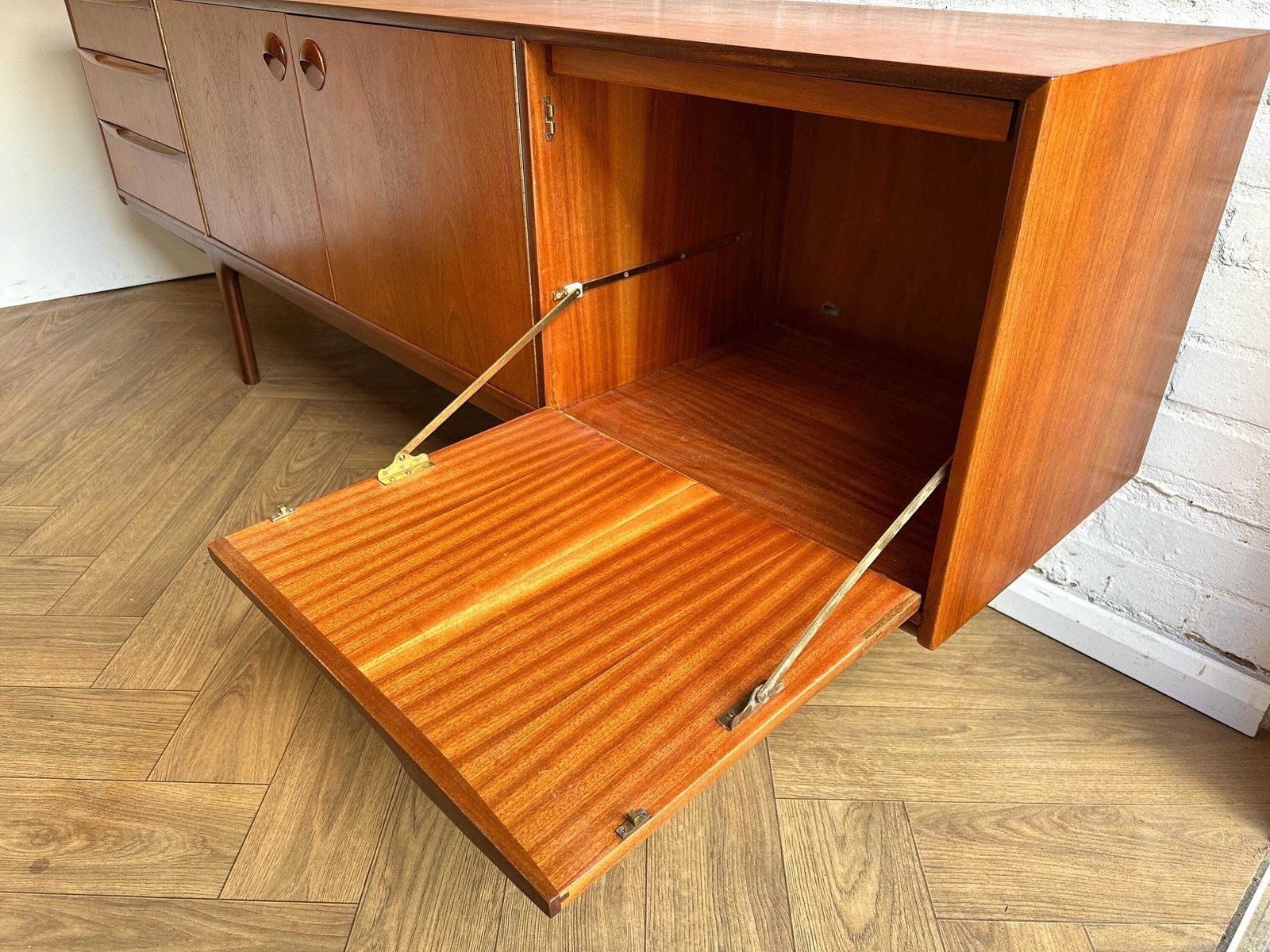 McIntosh Of Kirkcaldy ‘Dunfermline’ 1960’s Teak Sideboard Refinished Mid Century photo vinterior