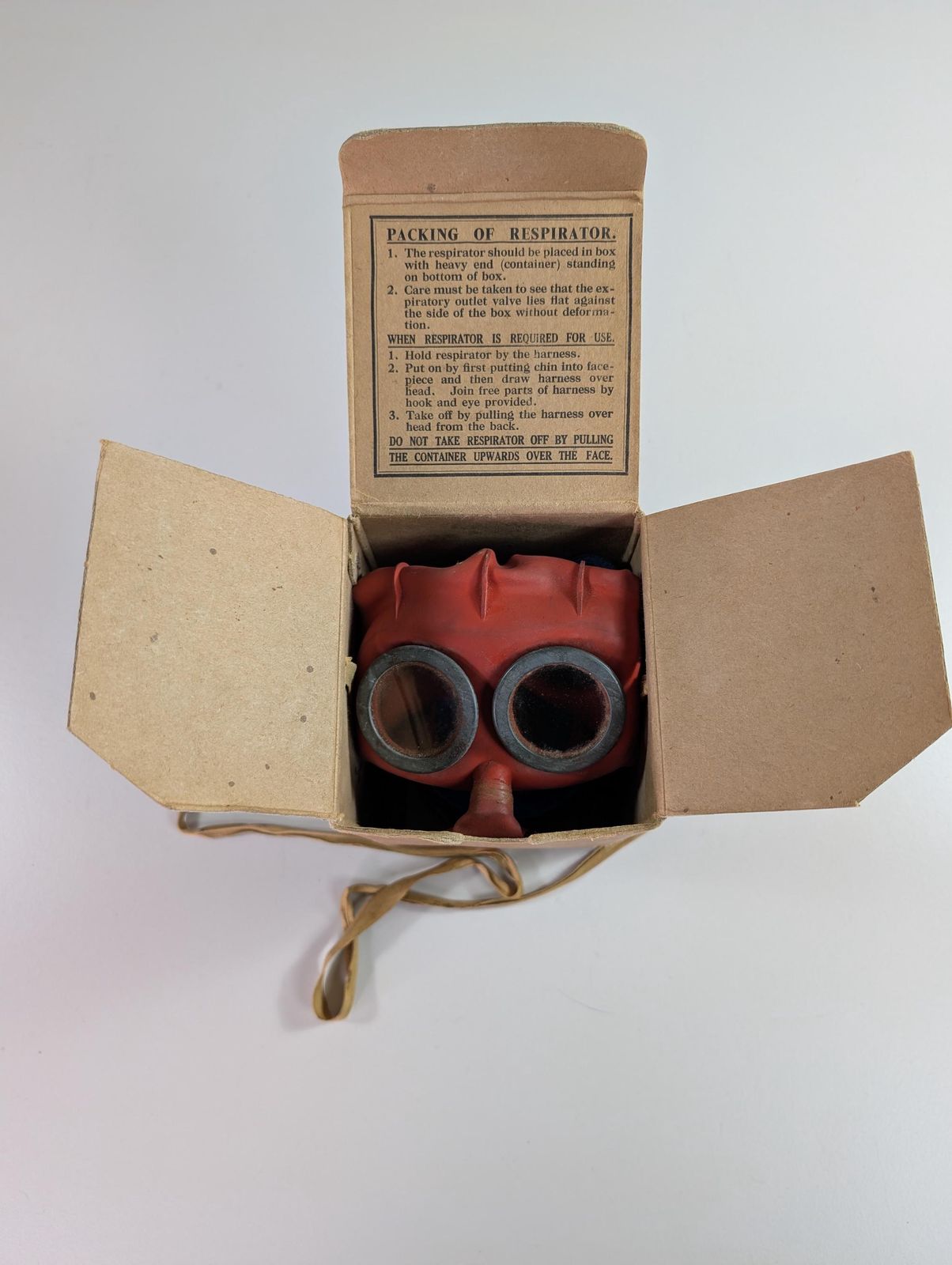 Ww2 Children's Gas Mask Respirator 'Mickey Mouse', Boxed With Very Rare Instructions, British 1941