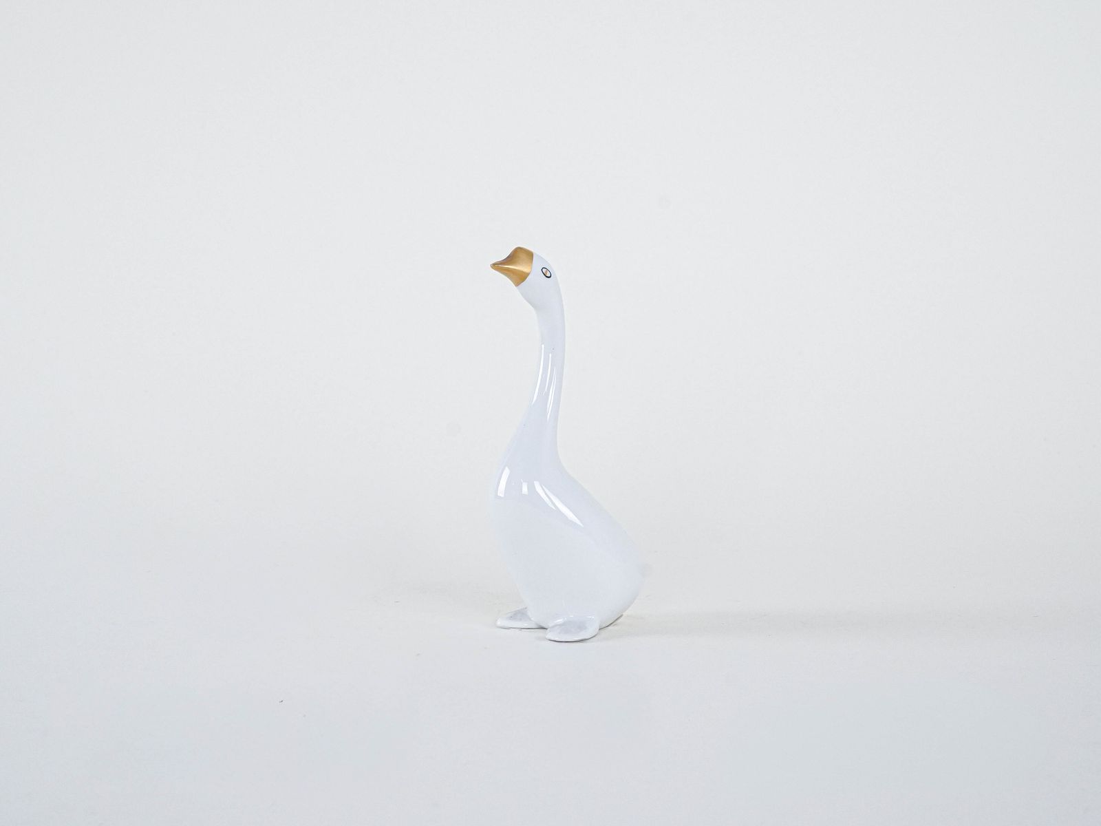 Porseleinen Ganzenfiguur, Hongaars Ontwerp, Jaren 1960, Geproduceerd Door Holloháza photo furniture