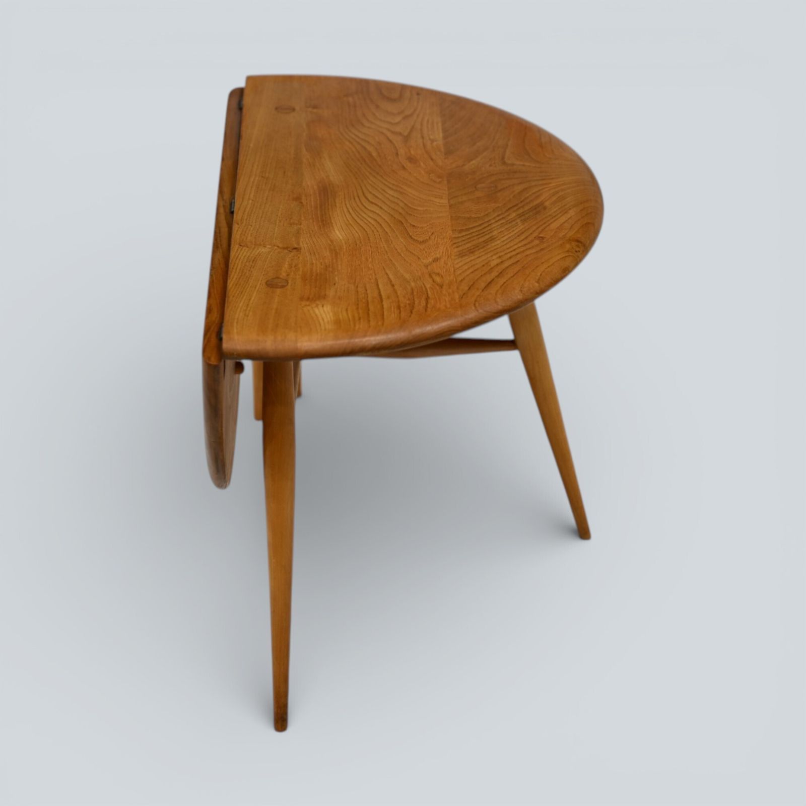 327.0 Ercol Round Coffee Table 1960s Retro Light Finish Free Uk Delivery photo