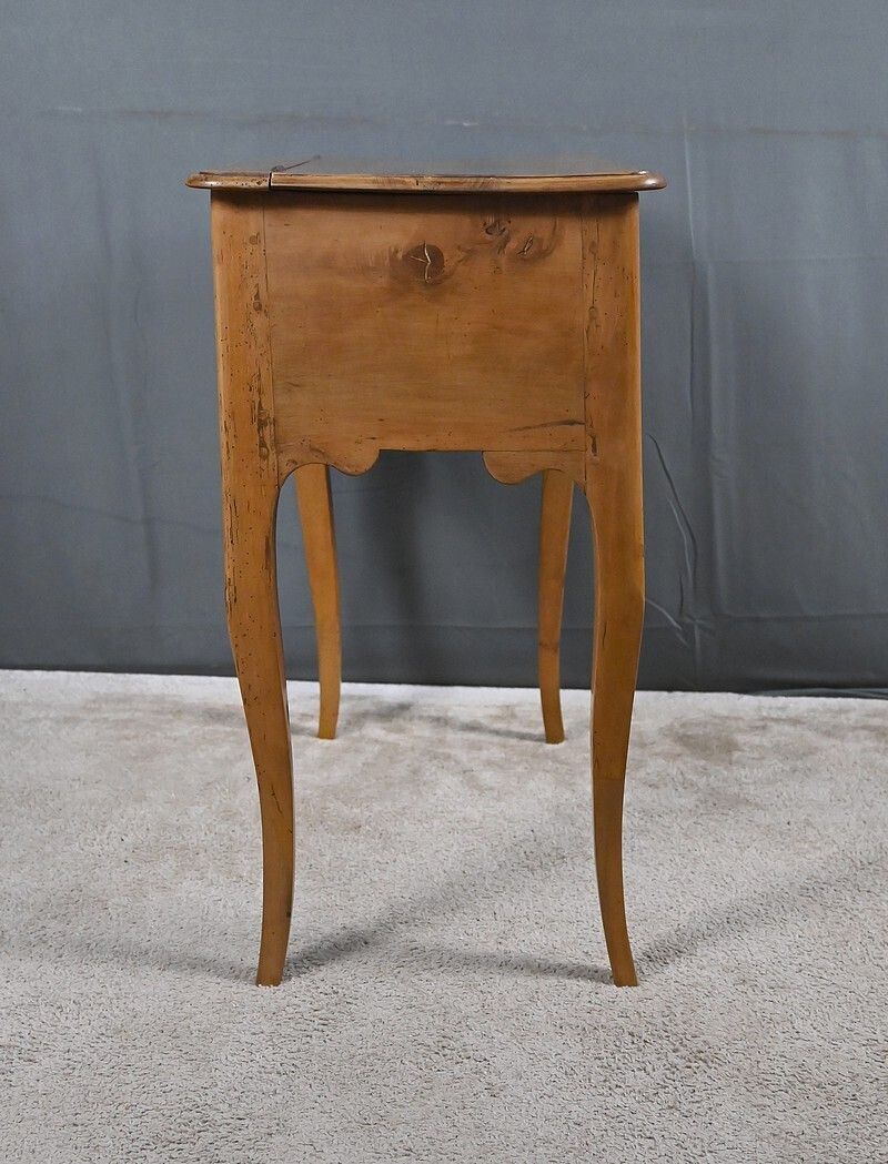 photo furniture Walnut And Pear Wood Kneading Table, Louis XV Period – 18th Century