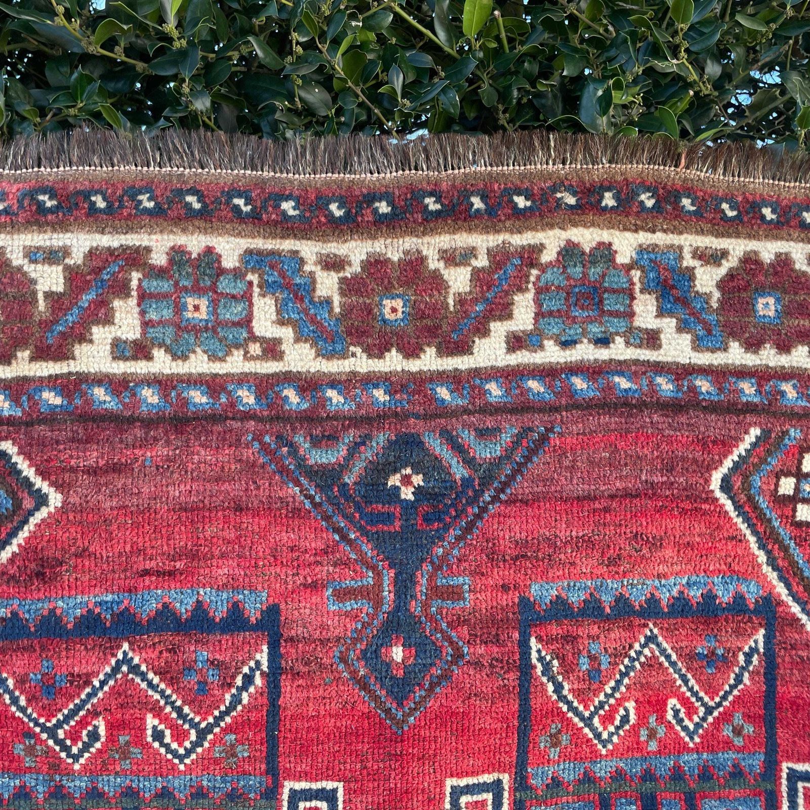 Antique Heriz Rug Tribal Runner Hand Knotted Red Early 20th Century Hallway Middle Eastern Floor Rug Low Pile photo Textiles