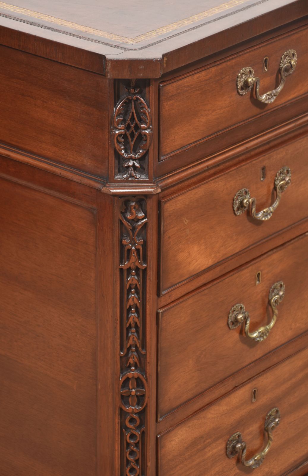 photo vinterior Mahogany Partner’s Pedestal Desk With Tooled Leather Top