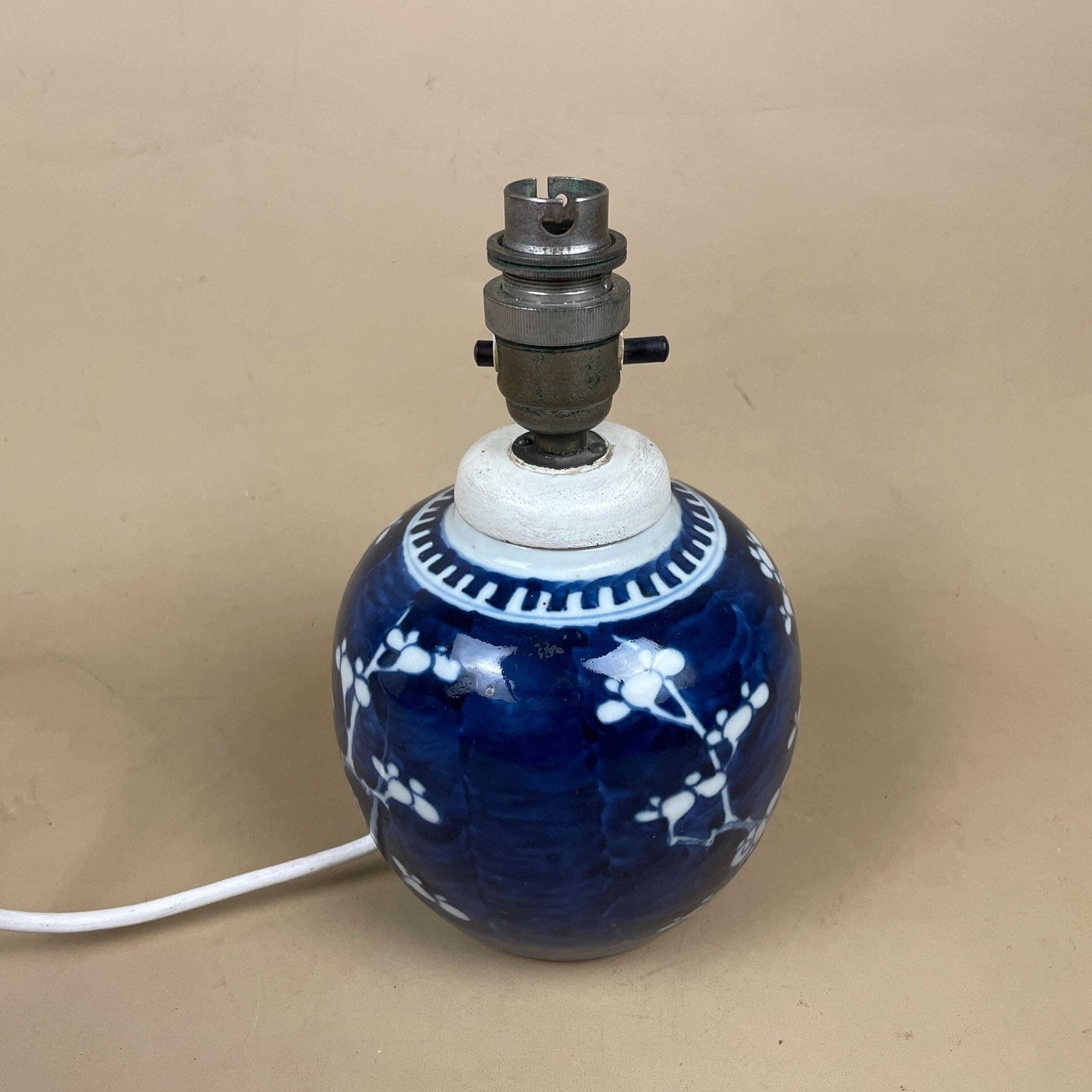 Oriental Ceramic Lamp Light Bedside Table Hand Painted Floral Prunus Design Pattern Chinese Ginger Jar Vase Blue White Antique Round photo for sale