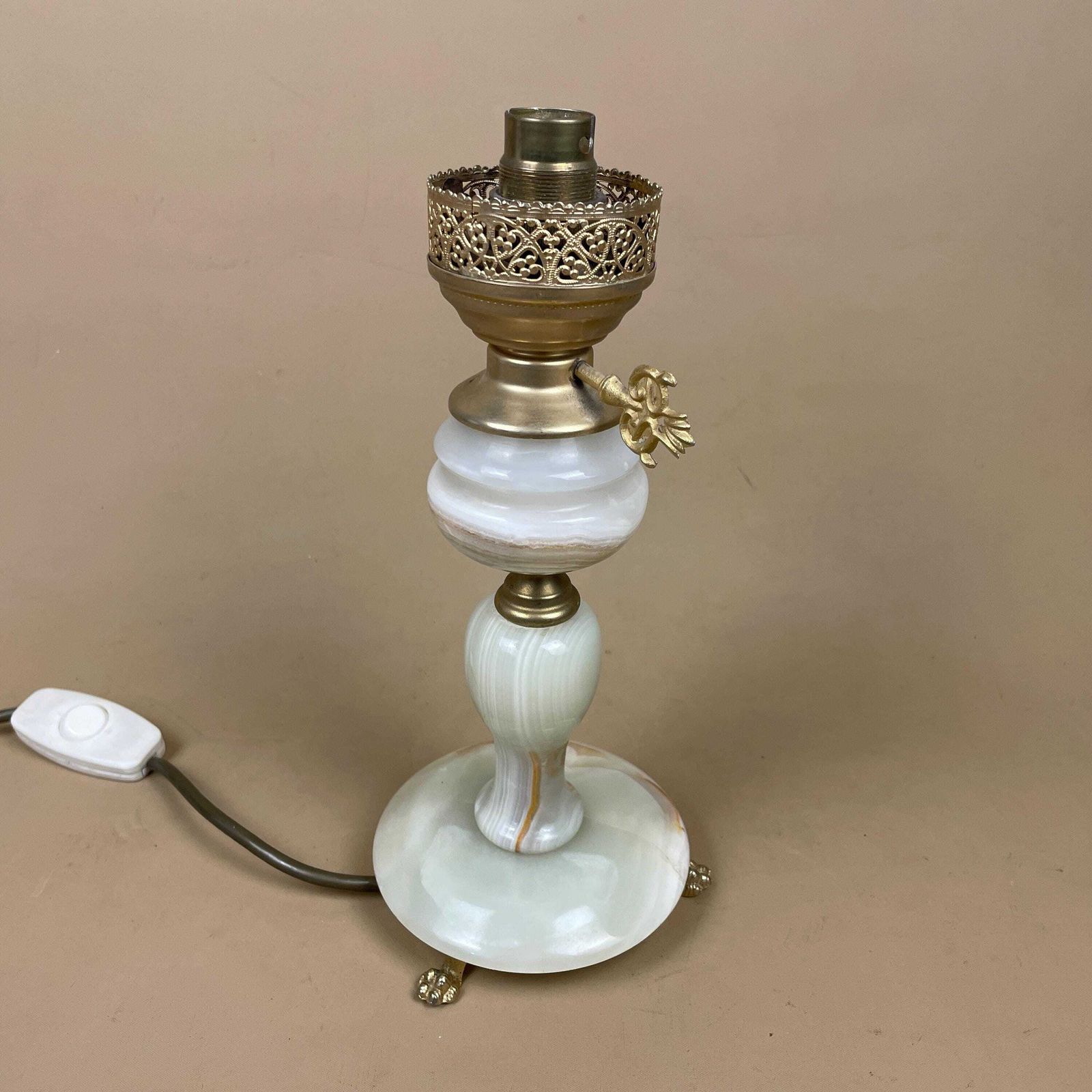 Marble Stone Lamp Green Light Table Bedside Light Natural Patterns Ornate Round Base Onyx Brass Metal Gold Antique Vintage Claw Feet Oil photo Lighting