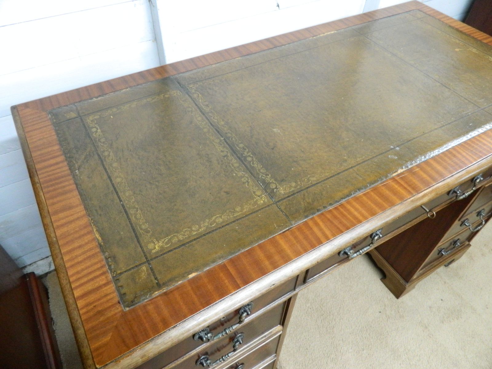 photo buy Vintage Mahogany Pedestal Desk