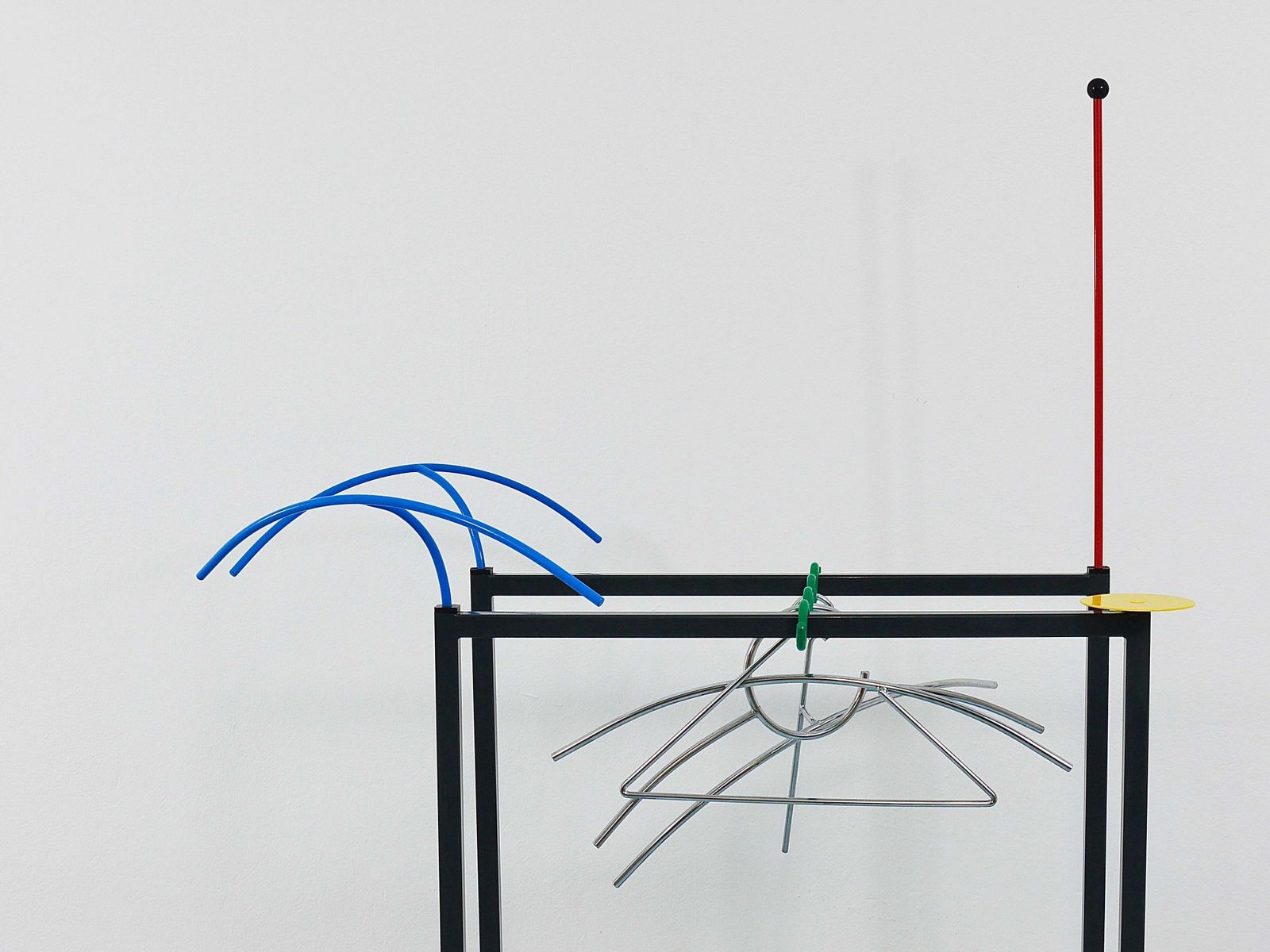 photo furniture Scali & Domingo Groupe Nemo Postmodern Valet Kestar, Tebong Edition, France 1984