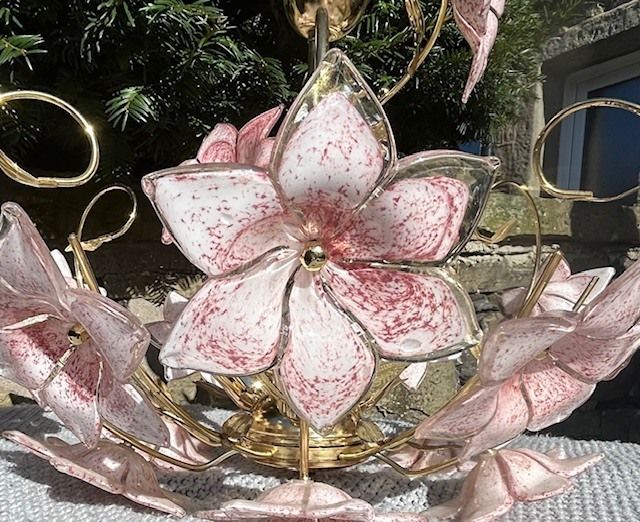 photo furniture Vintage Italian Pink Glass Flower Chandelier – Murano Style – Gilt Metal