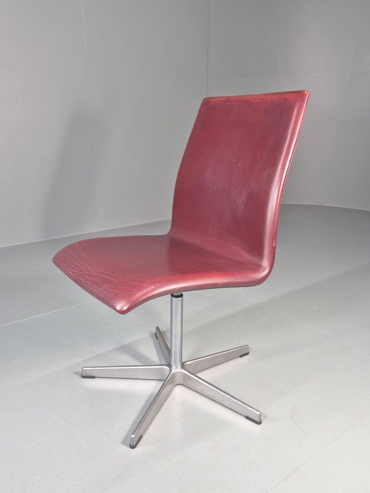 Vintage Fritz Hansen Oxford Chair Arne Jacobsen Design 2004 Mcm Eb11750 Mswi