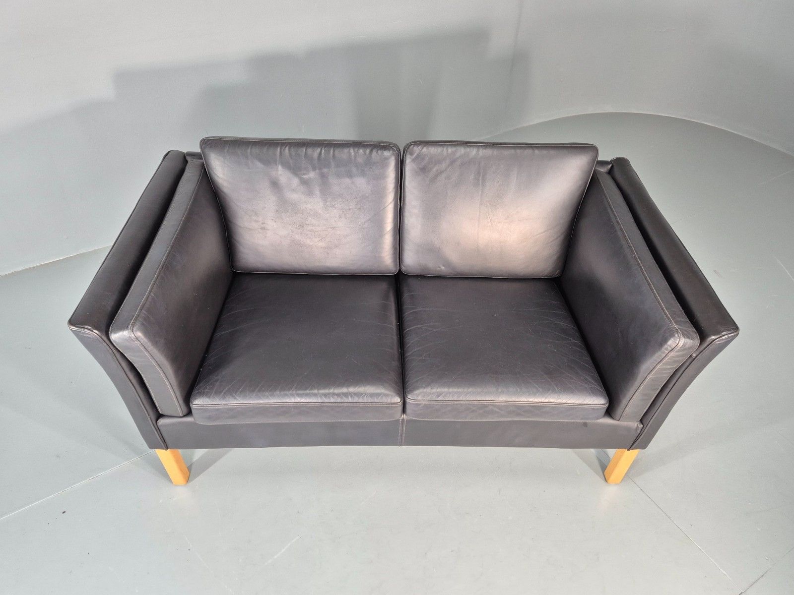 Vintage 2 Seater Settee Danish Retro Black Leather And Vinyl Eb11640  M2ss photo buy