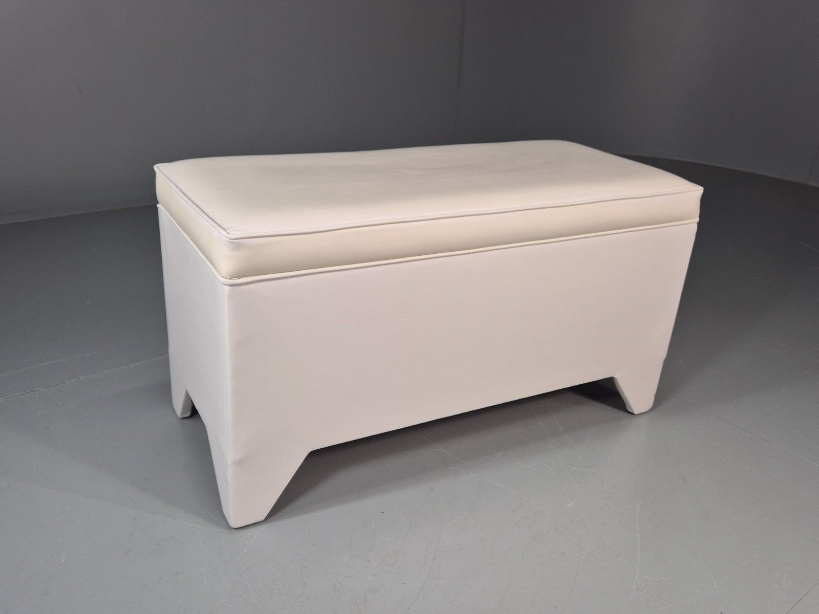 1970s Vinyl Ottoman Storage Chest White Retro Kitsch Eb11572 Mwoo