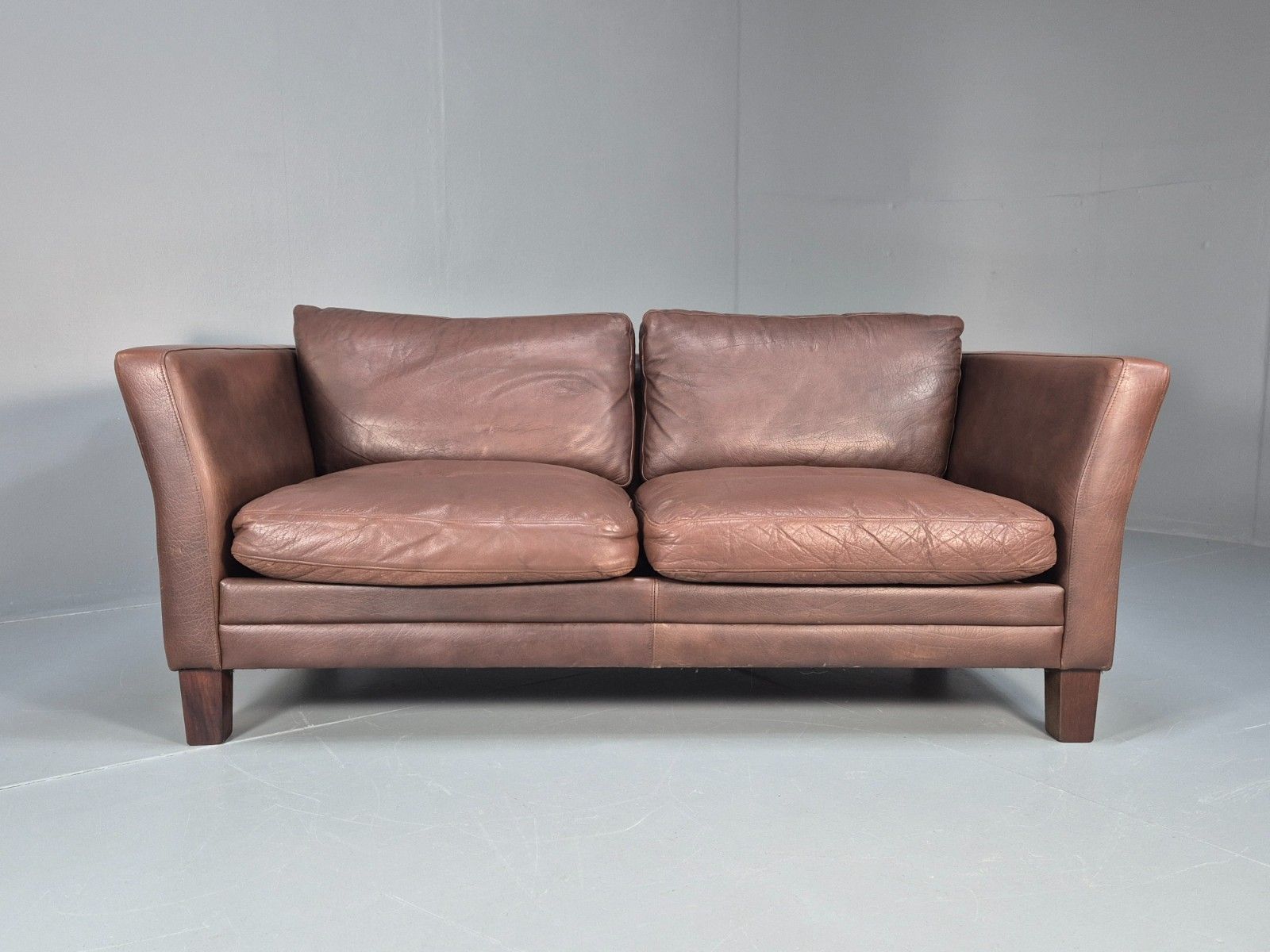 Vintage Danish Two Seater Settee In Brown Leather 1970s Danish Retro Eb8351 M2ss photo vinterior