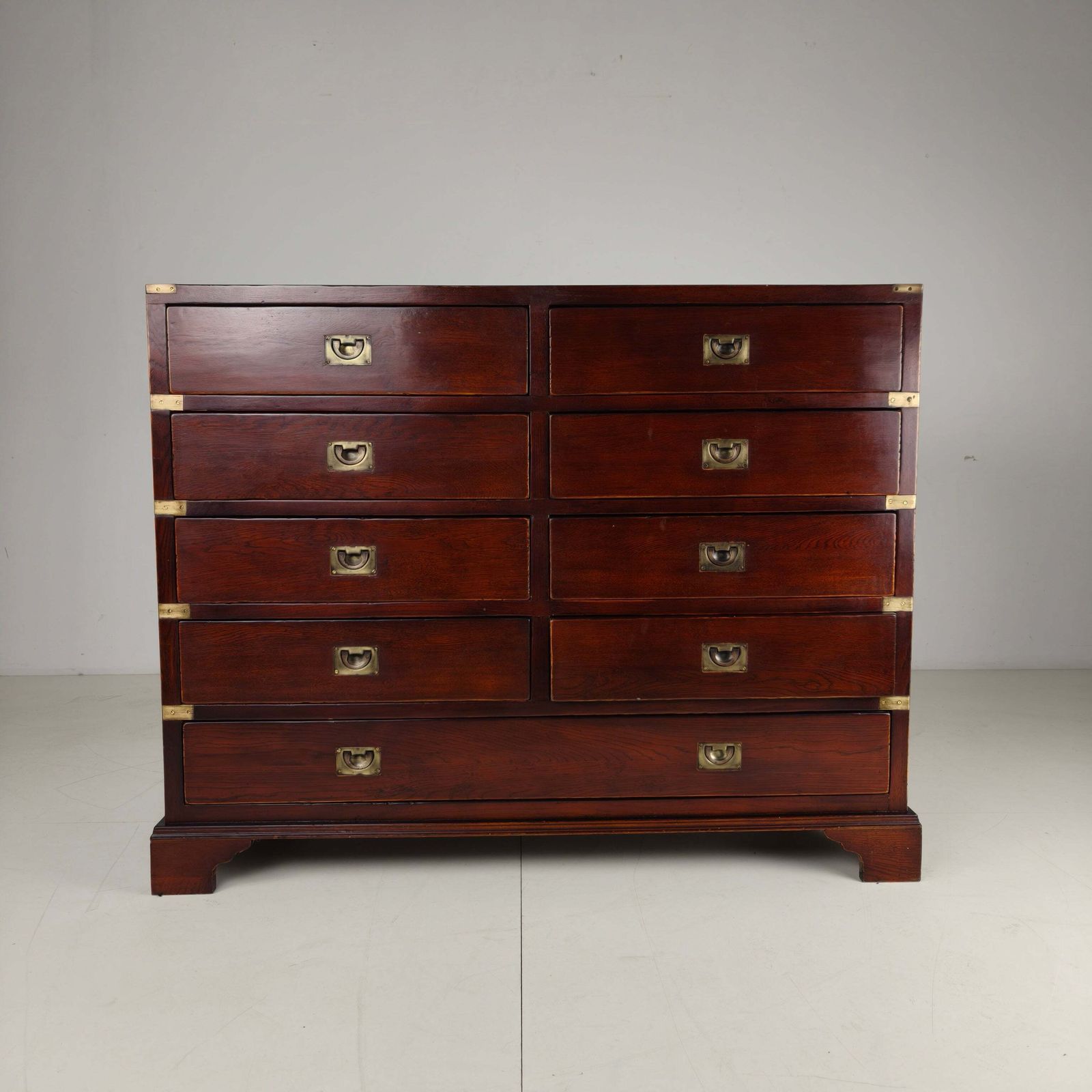 English Campaign Chest Of Drawers With Brass Hardware – 20th Century photo buy