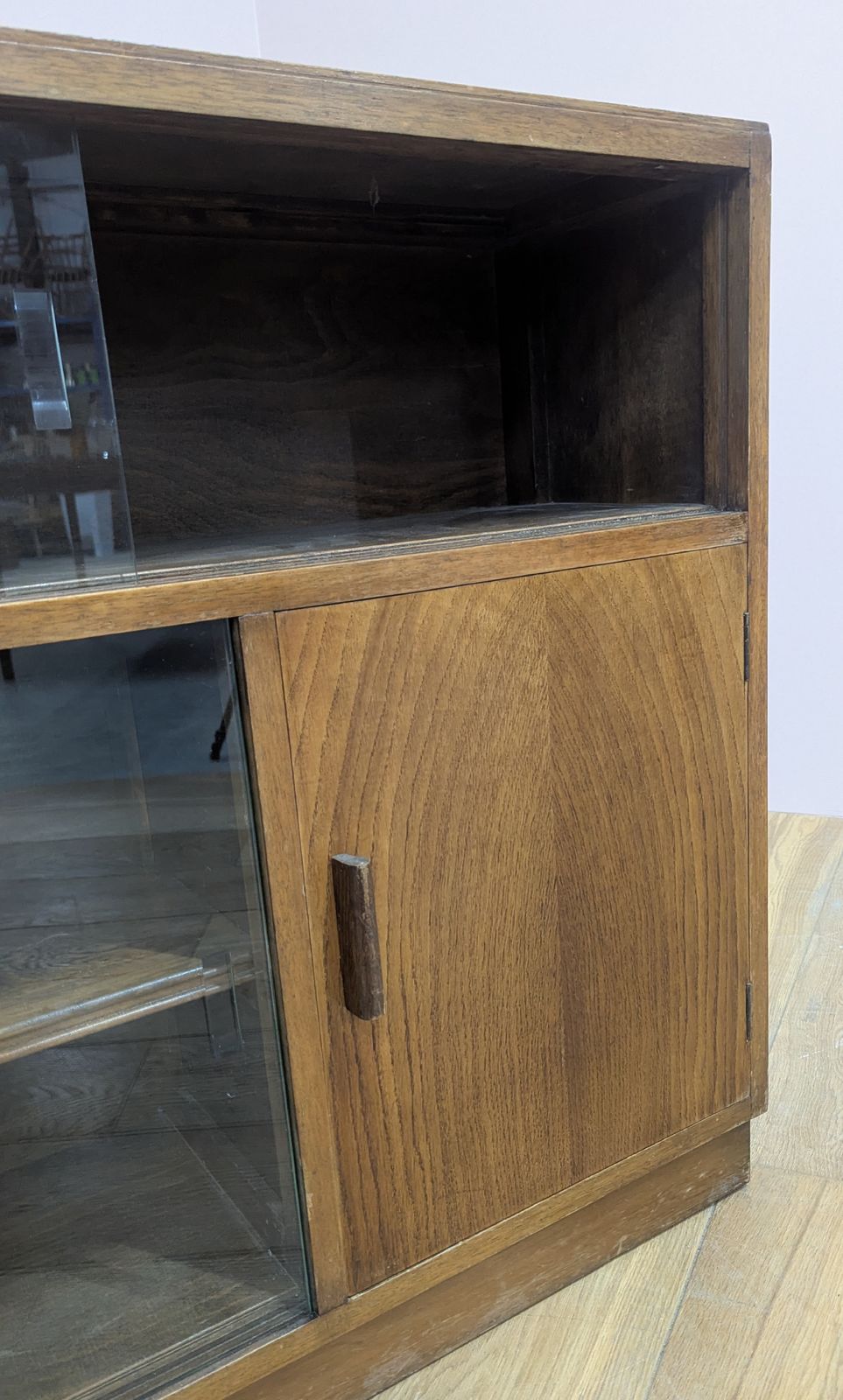 photo vinterior Vintage 1950s Oak Glazed Bookcase Cabinet