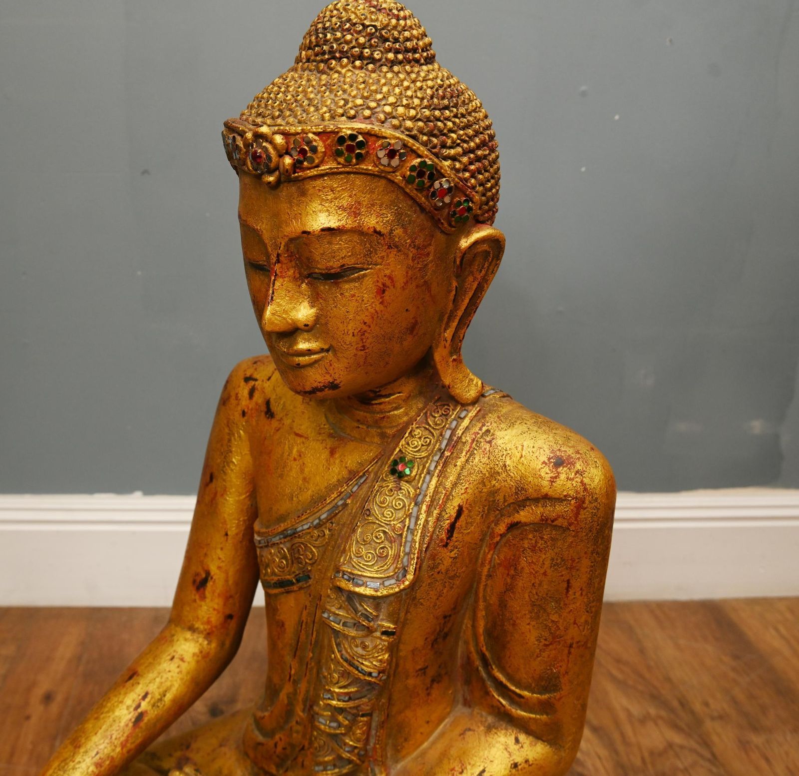Art Carved Thai Gilt Wooden Buddha Figure Lotus Pose Buddhist Statue Art photo