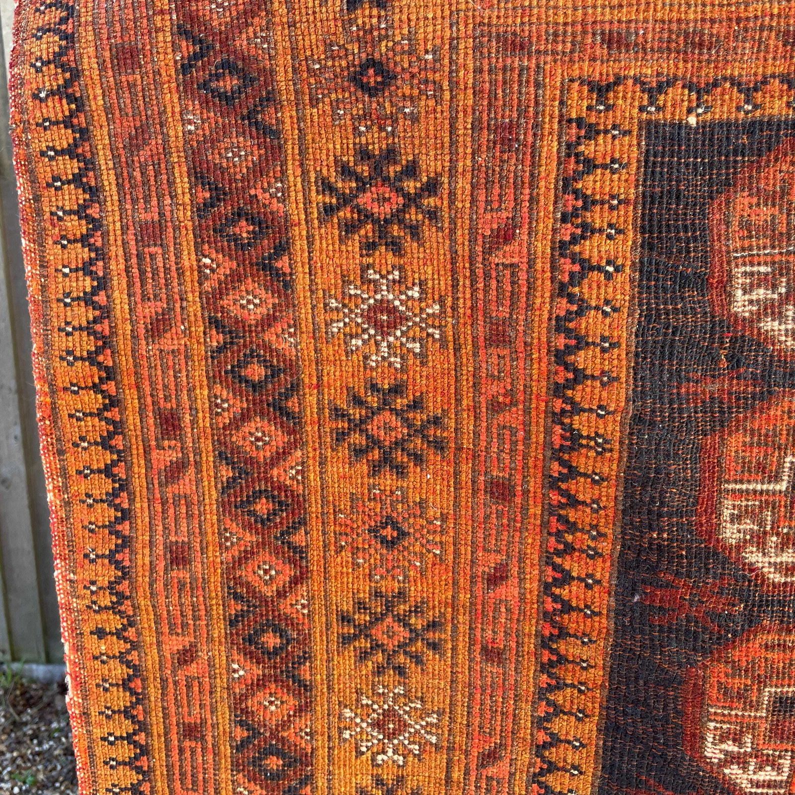 photo vintage Middle Eastern Wool Rug Hand Knotted Orange Brown Geometric Patter Small Area Carpet Low Pile Hallway Bedroom Living Room
