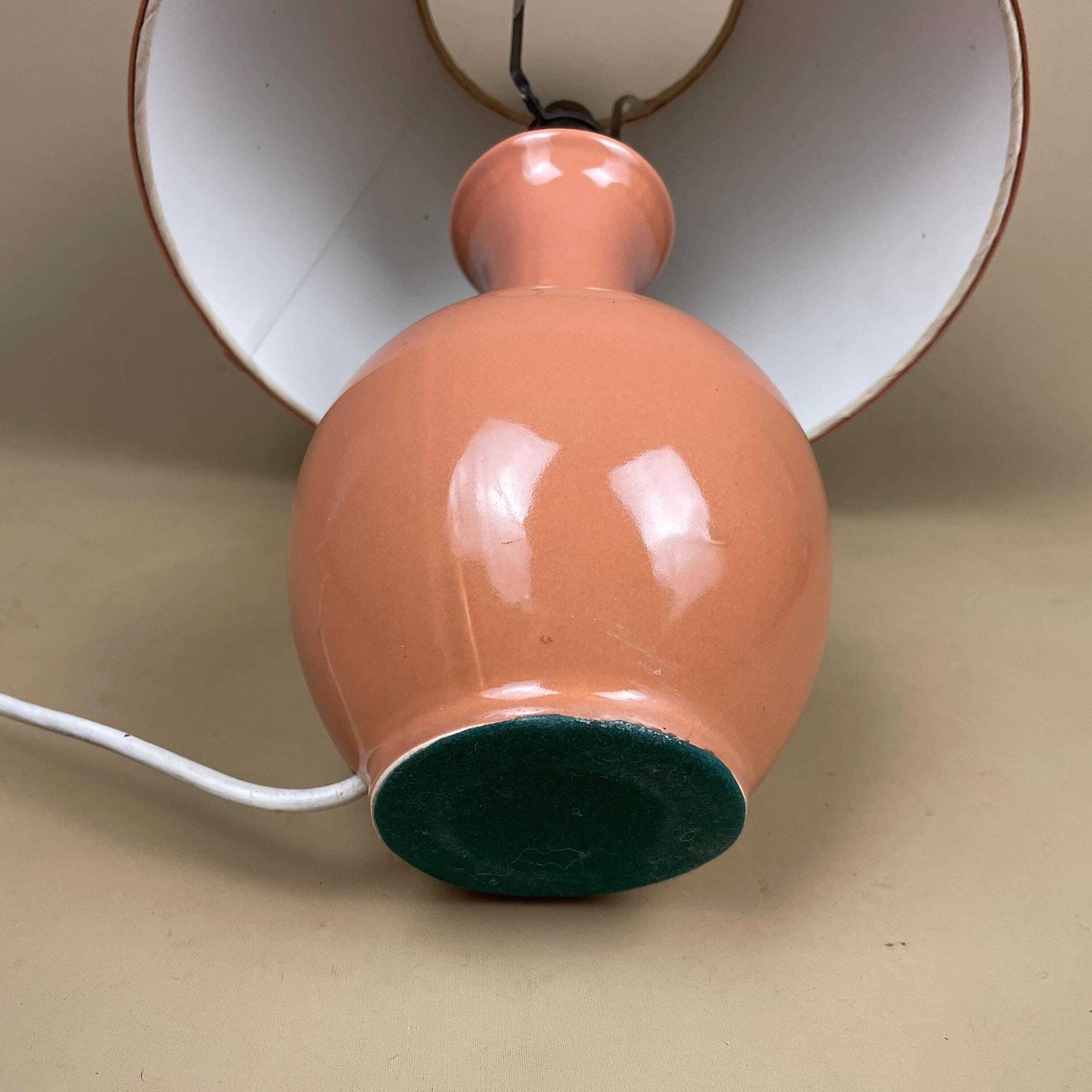 photo vinterior Oriental Ceramic Lamp Light Bedside Table Chinese Vase Peach Antique Gold Metal Classic Elegant Medium Side Lampshade Shade