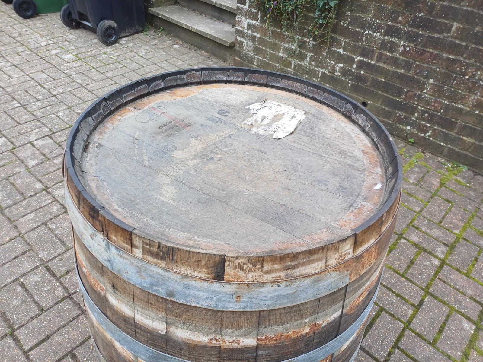 Large Vintage Oak Wine Barrel American Oak Medium Toast Plus Garden Planter Rustic Side Table Distillery Barrel Decorative Oak Cask. photo vinterior
