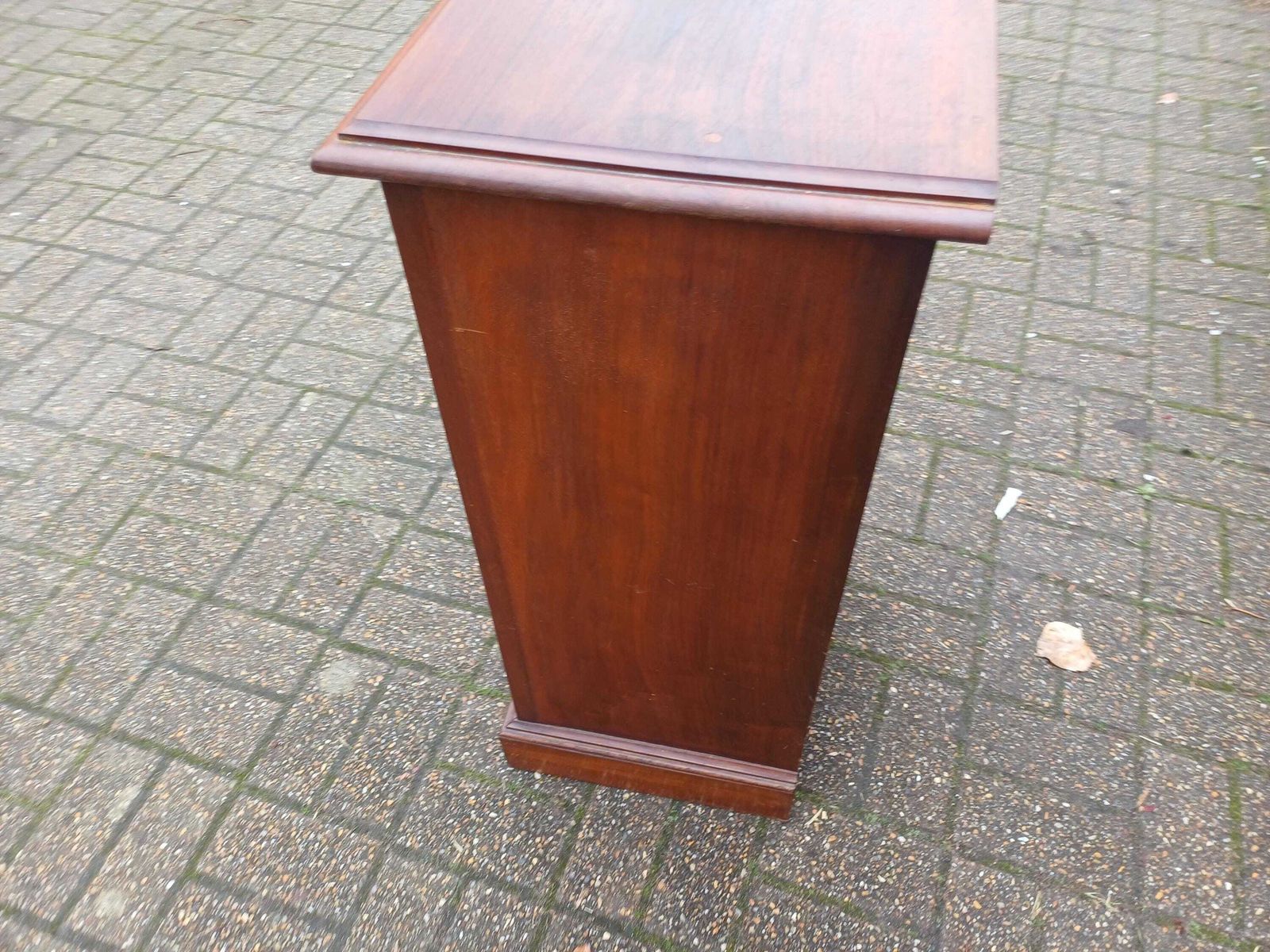 photo furniture Victorian Mahogany Pot Cupboard Bedside Cabinet Antique Edwardian Nightstand Carved Flower Door Solid Wood Side Table