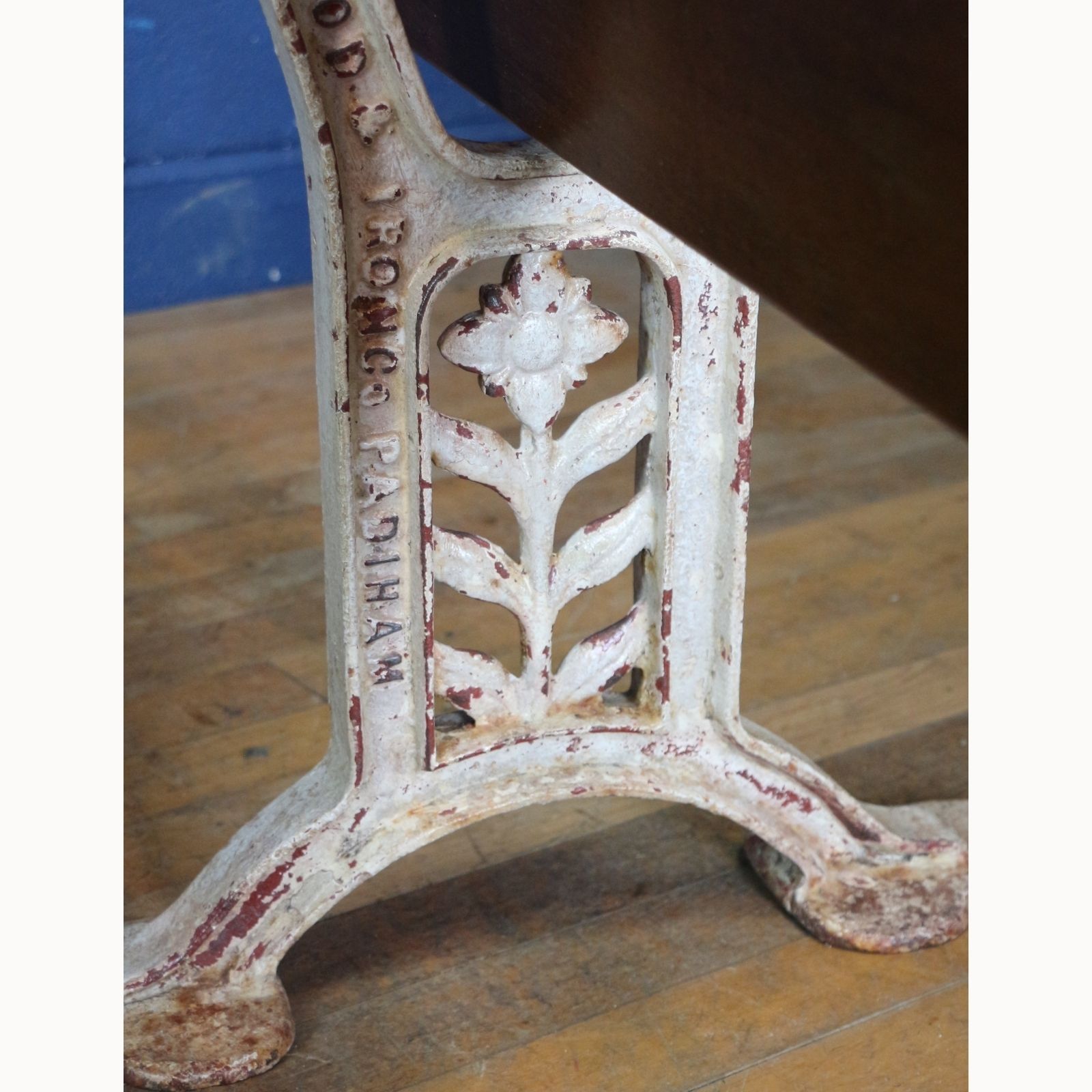 A Victorian Cast Iron Folding Bench Or Pew With Mahogany Lats By Unity Wood & Iron Co Pandiham photo vinterior
