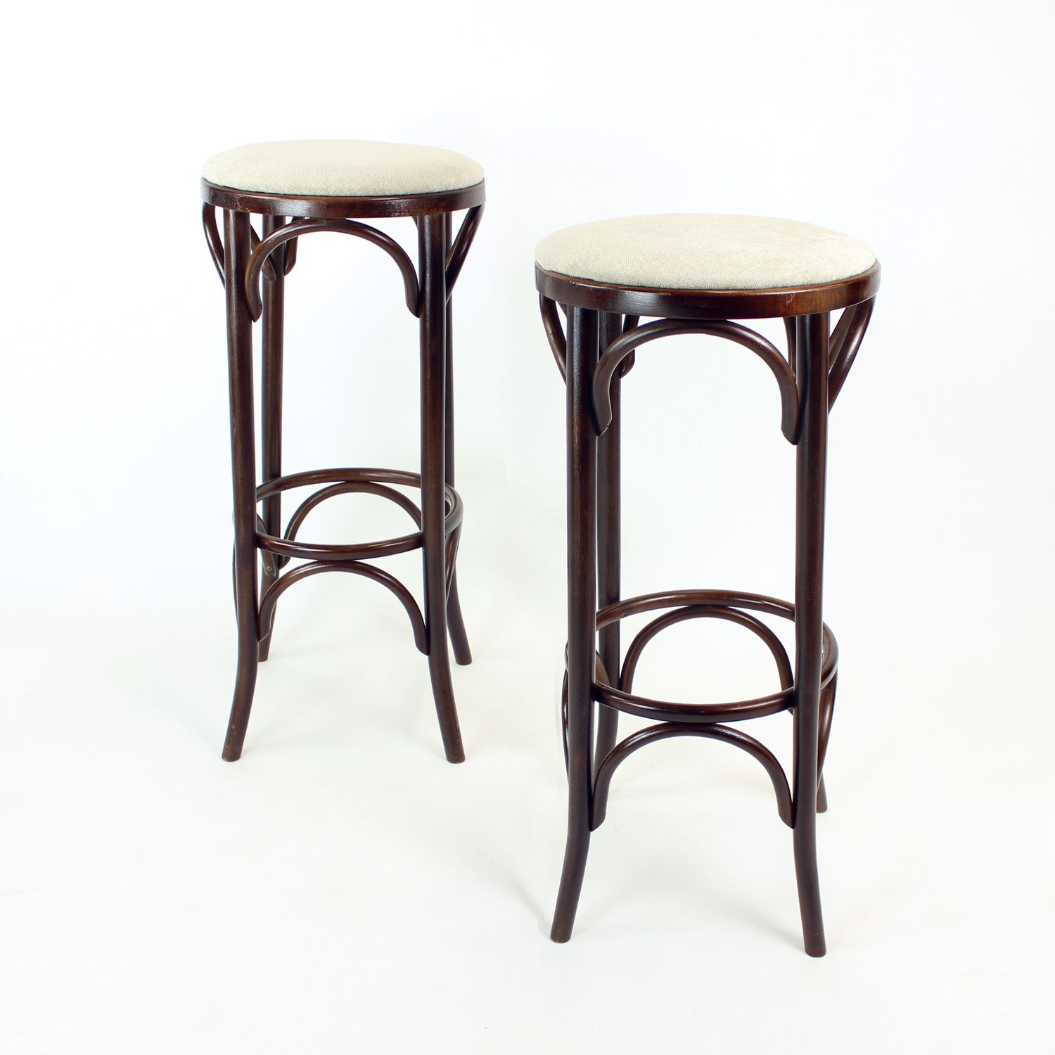 photo furniture Pair Of 2 Thonet Design Bentwood Bar Stools No. 73 By Ton, 1950s