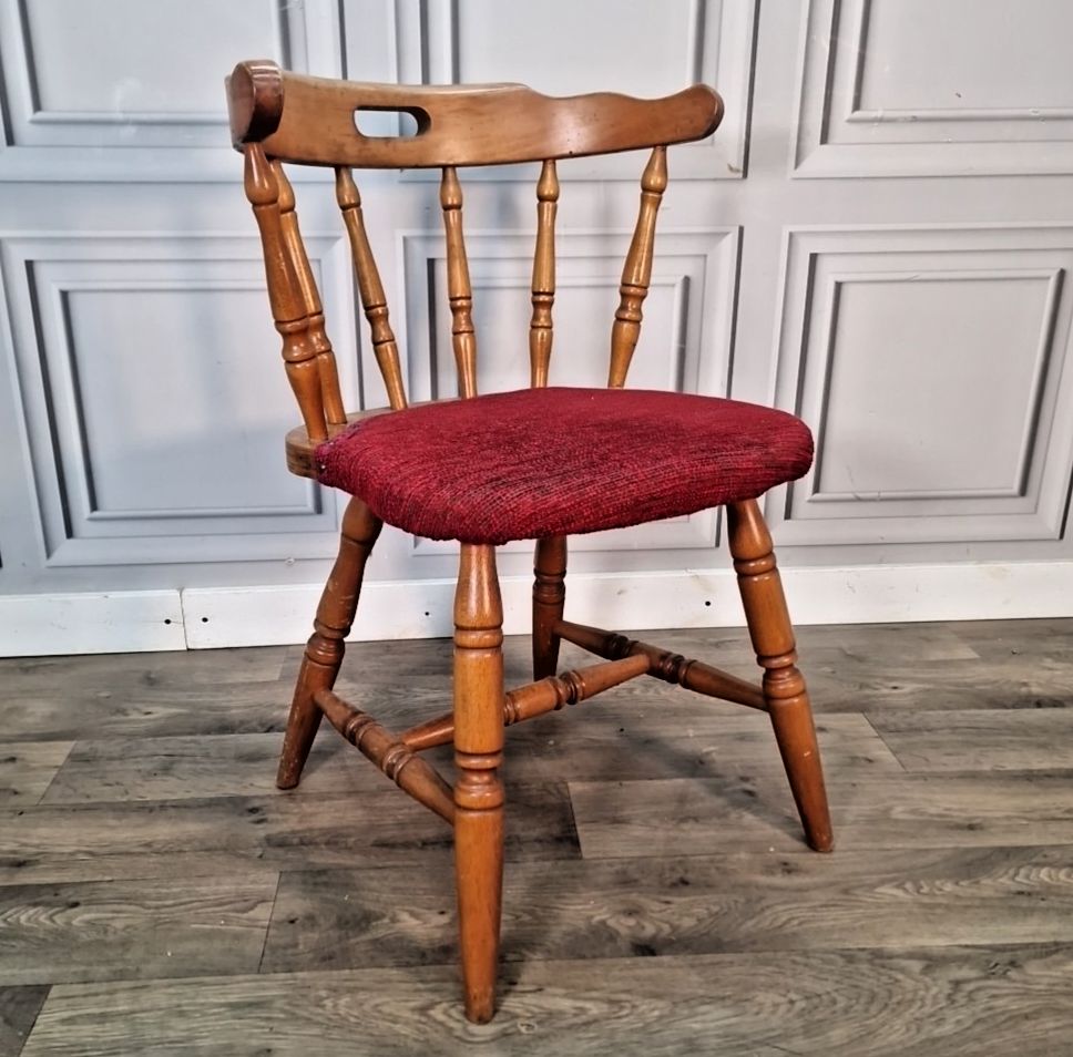 Vintage Wooden Captains Chair – Spindle Back Smokers Bow Seat Pub Desk Retro