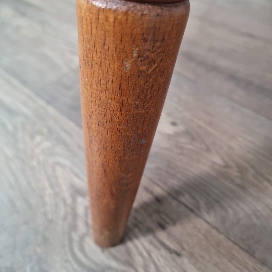 Furniture Vintage Wooden Captains Chair – Spindle Back Smokers Bow Seat Pub Desk Retro photo