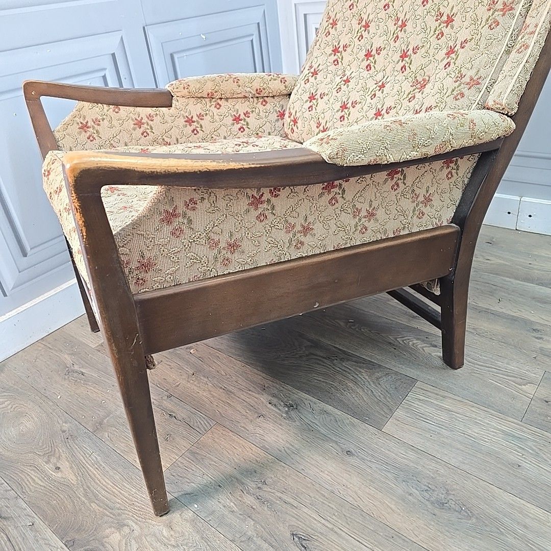 290.0 Vintage Cintique Armchairs Pair Wingback Lounge Cushion Seats Wooden W77 photo