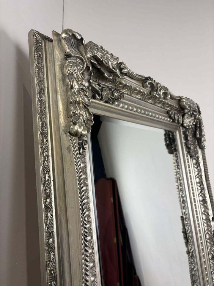 Large Gallery Reproduction Rectangular Bevel Edged Lean Mirror photo vinterior