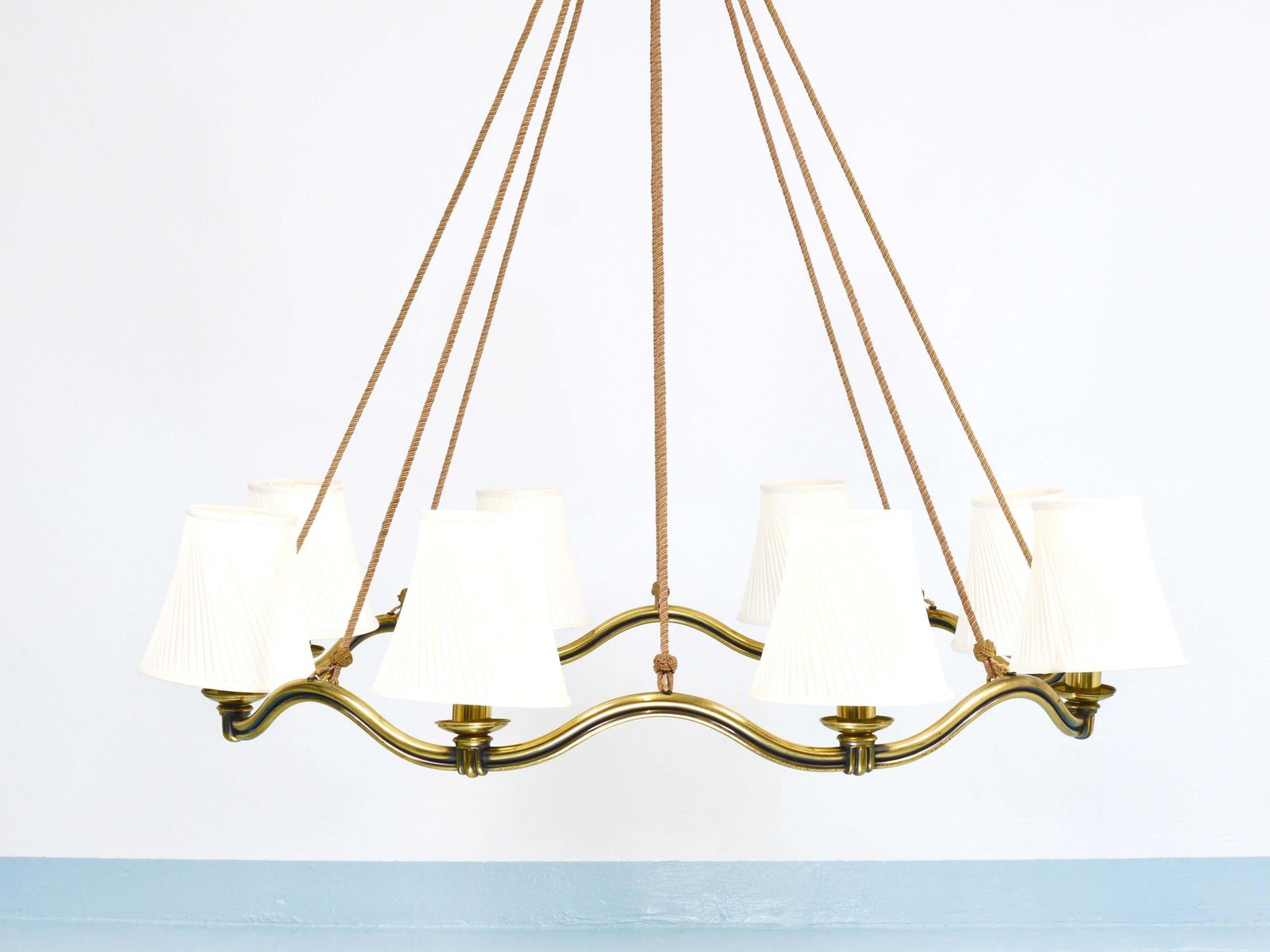 photo vinterior Hugo Gorge Large 48“ Viennese Modernism Curved Brass Wave Chandelier, 1940s