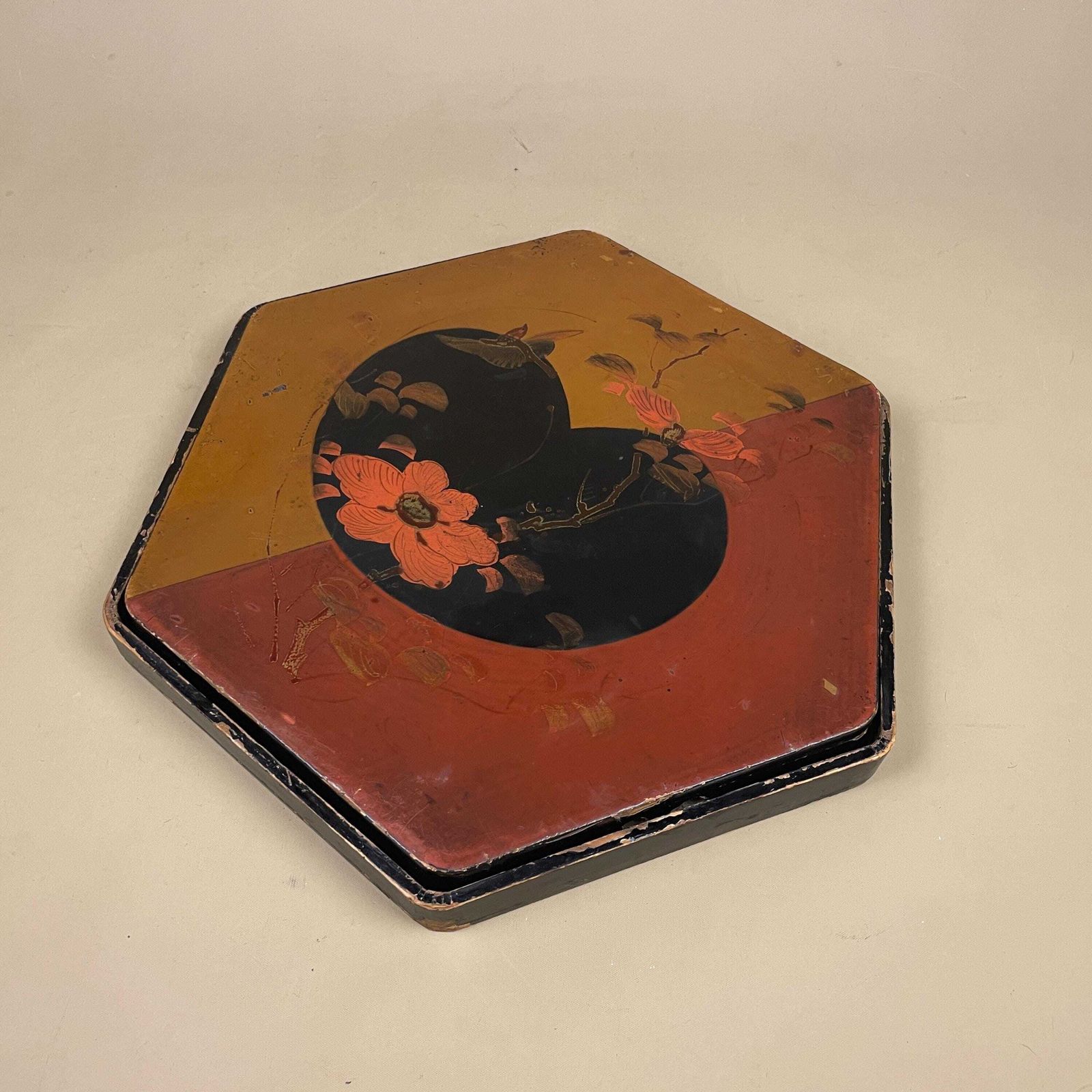 Antique Chinese Wooden Red Lacquer Box Hand Painted Oriental Decorative Storage Box Asian Art Collectible Hexagon Lidded Lid photo furniture