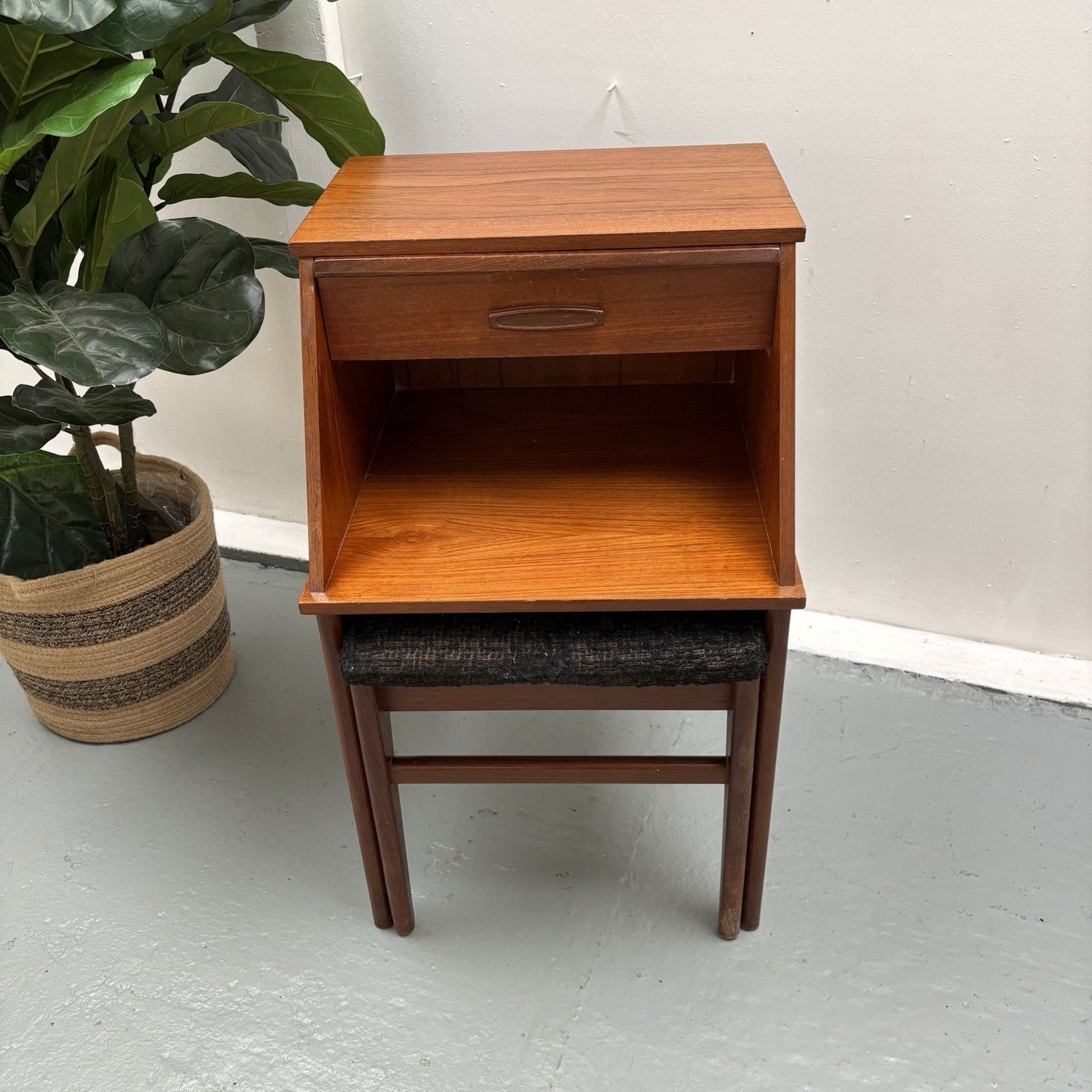 Chippy Heath Mid Century Teak Extending Telephone Table Cabinet Sideboard Bl747 photo furniture