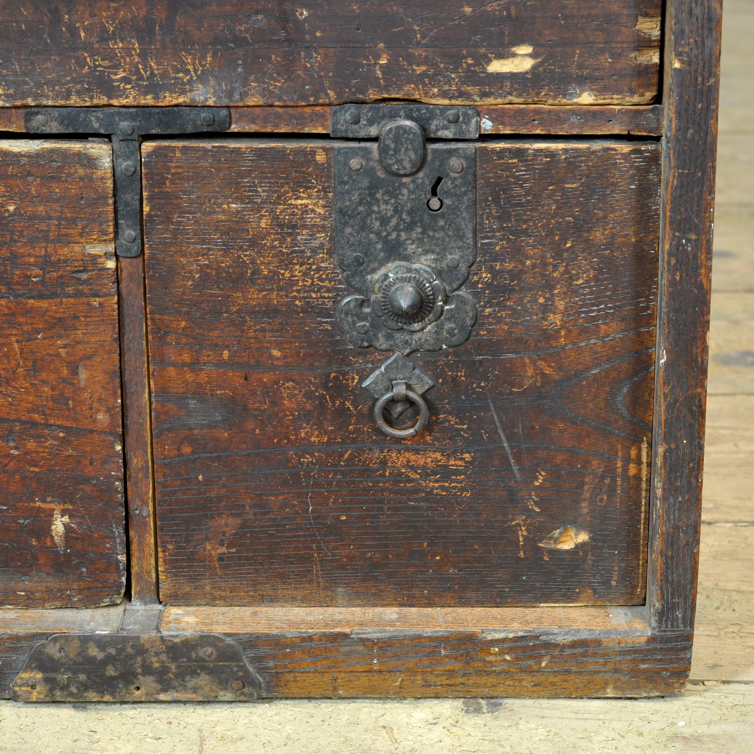 photo furniture Japanese Tansu Chest Of Drawers, Circa 1870