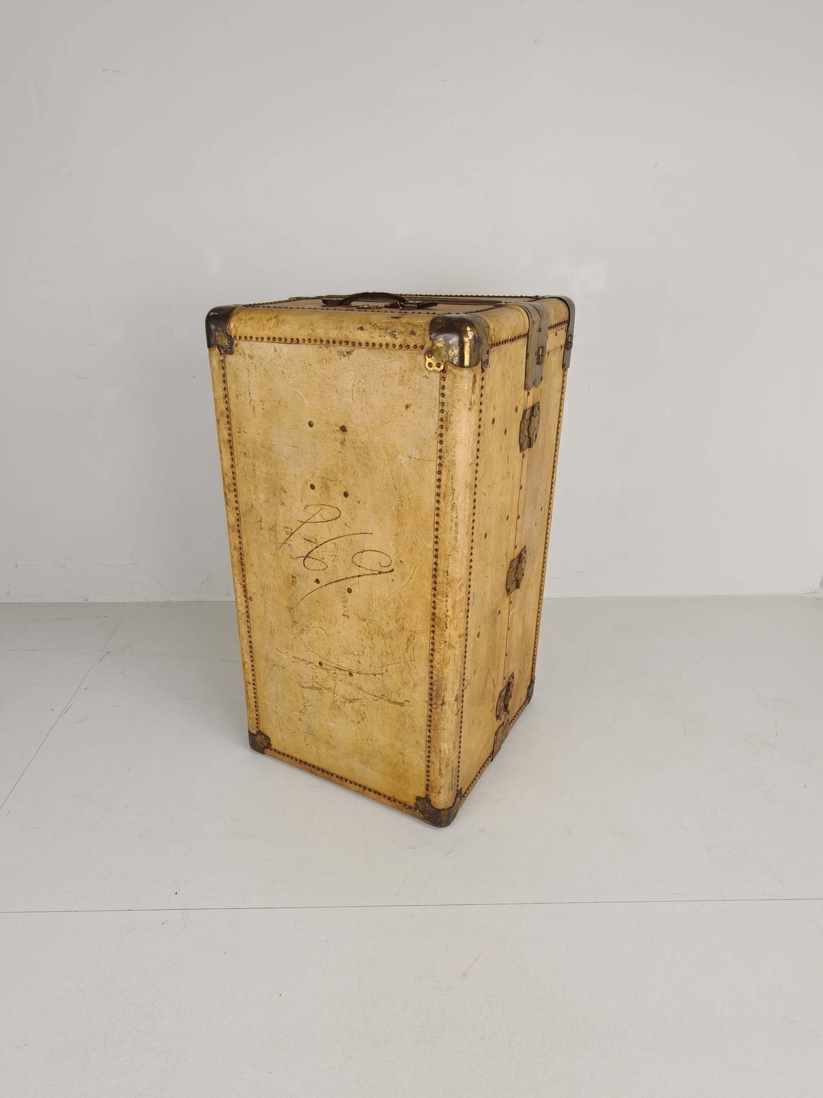 1930s Wardrobe Steamer Trunk By Hartmann – Goat Skin Chest photo Furniture