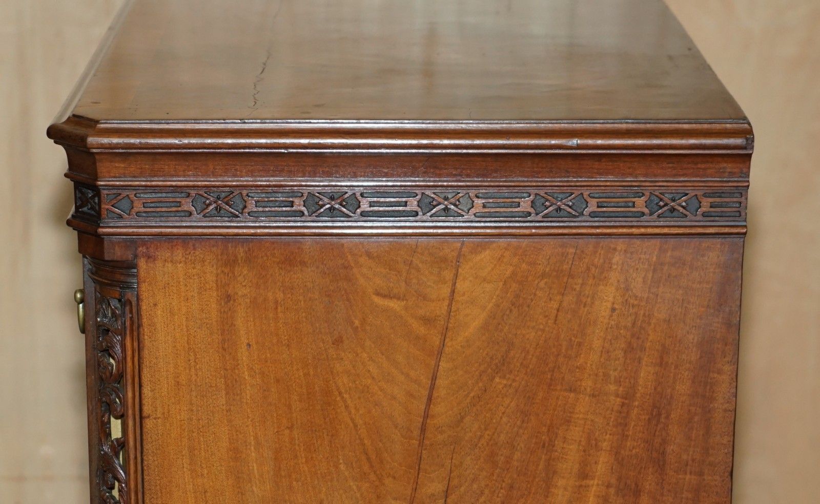 6950.0 Fine Antique George III Circa 1770 Thomas Chippendale Walnut Chest Of Drawers photo