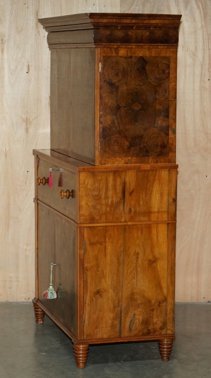photo vintage Captain Edward George Spencer Churchill Circa 1710 Oyster Veneer Chest On Stand