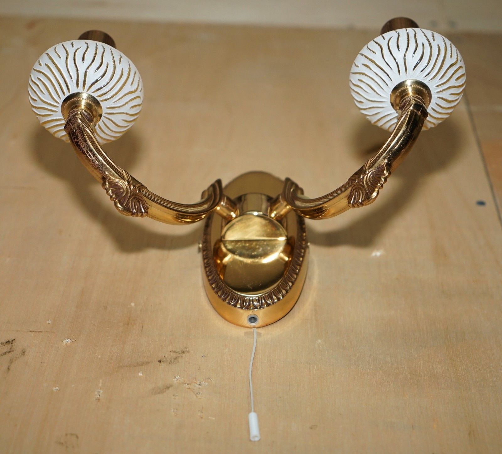 Pair Of Lovely Reccagni Made In Italy Brass & Frosted Glass Twin Candle Sconces photo vintage