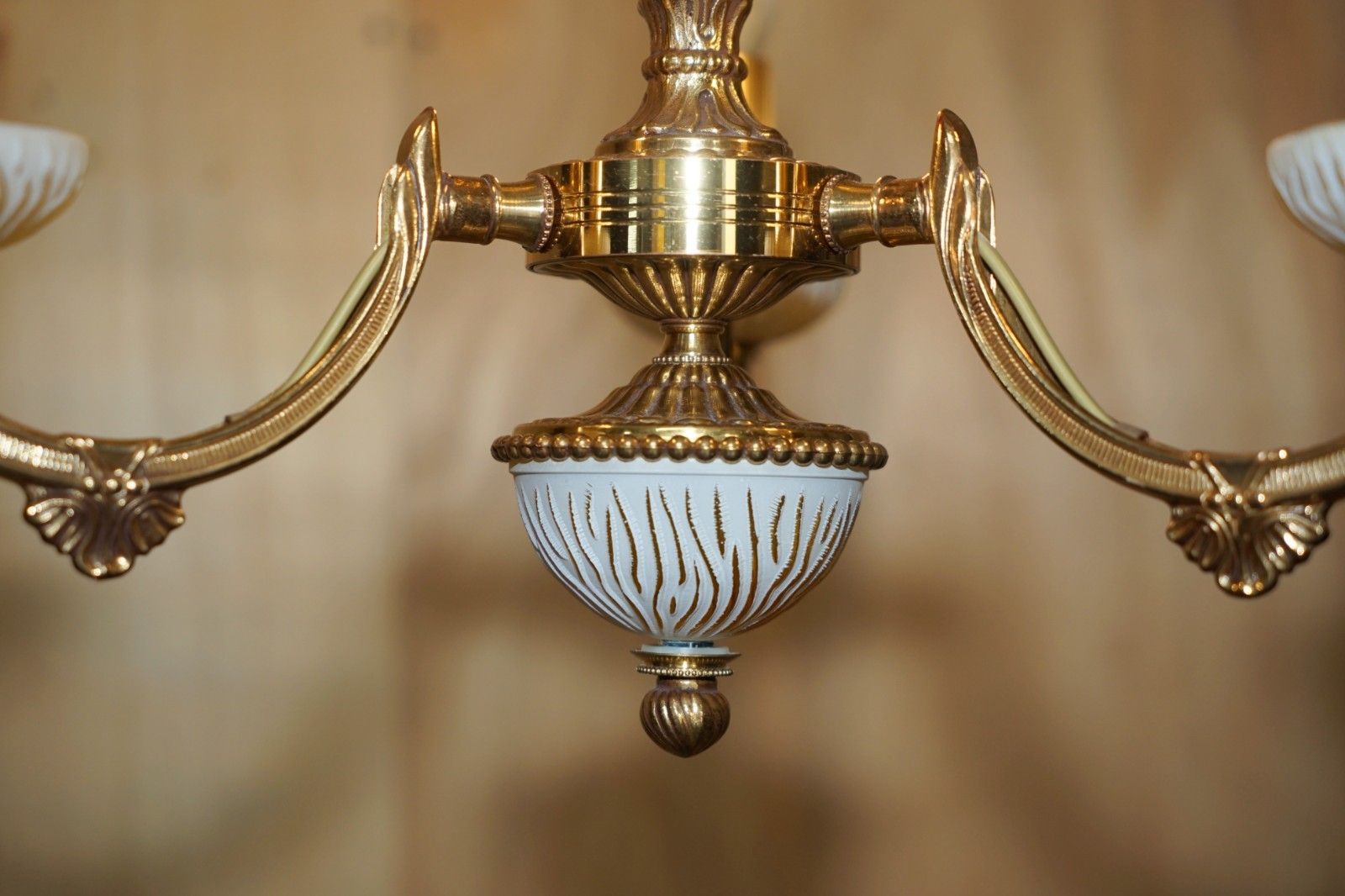500.0 1 Of 4 Reccagni Made In Italy Brass & Frosted Glass 3 Candle Light Chandelier photo