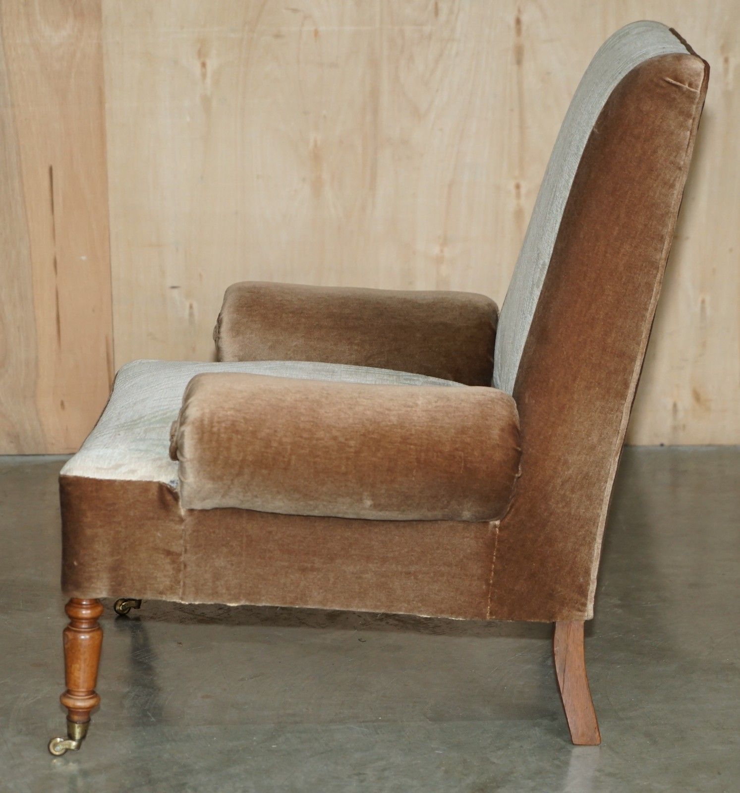 photo vintage Pair Of Antique Edwardian 1910 Walnut Framed Brass Castors Bolster Arm Armchairs