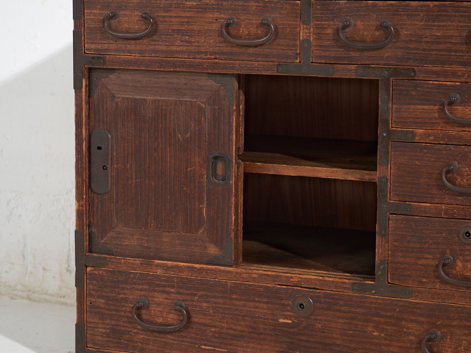 photo for sale Small Antique Japanese Tansu Cabinet – Meiji / Taishō Period (C.1890 1926) #26